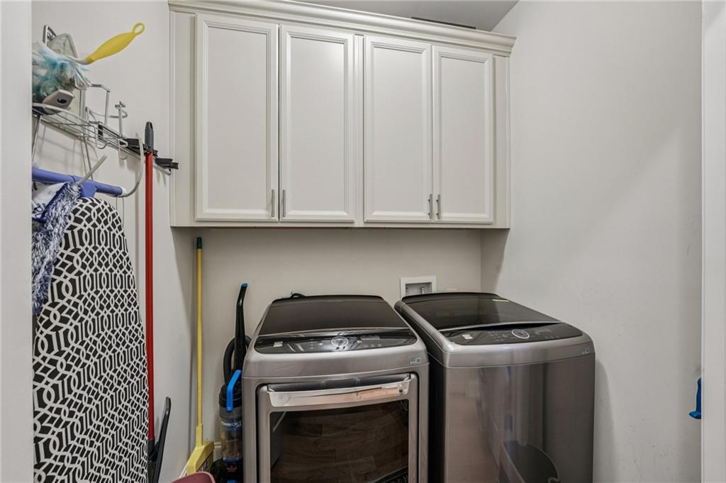 Canton, Georgia, 30114, United States, 3 Bedrooms Bedrooms, ,3 BathroomsBathrooms,Residential,For Sale,1992349