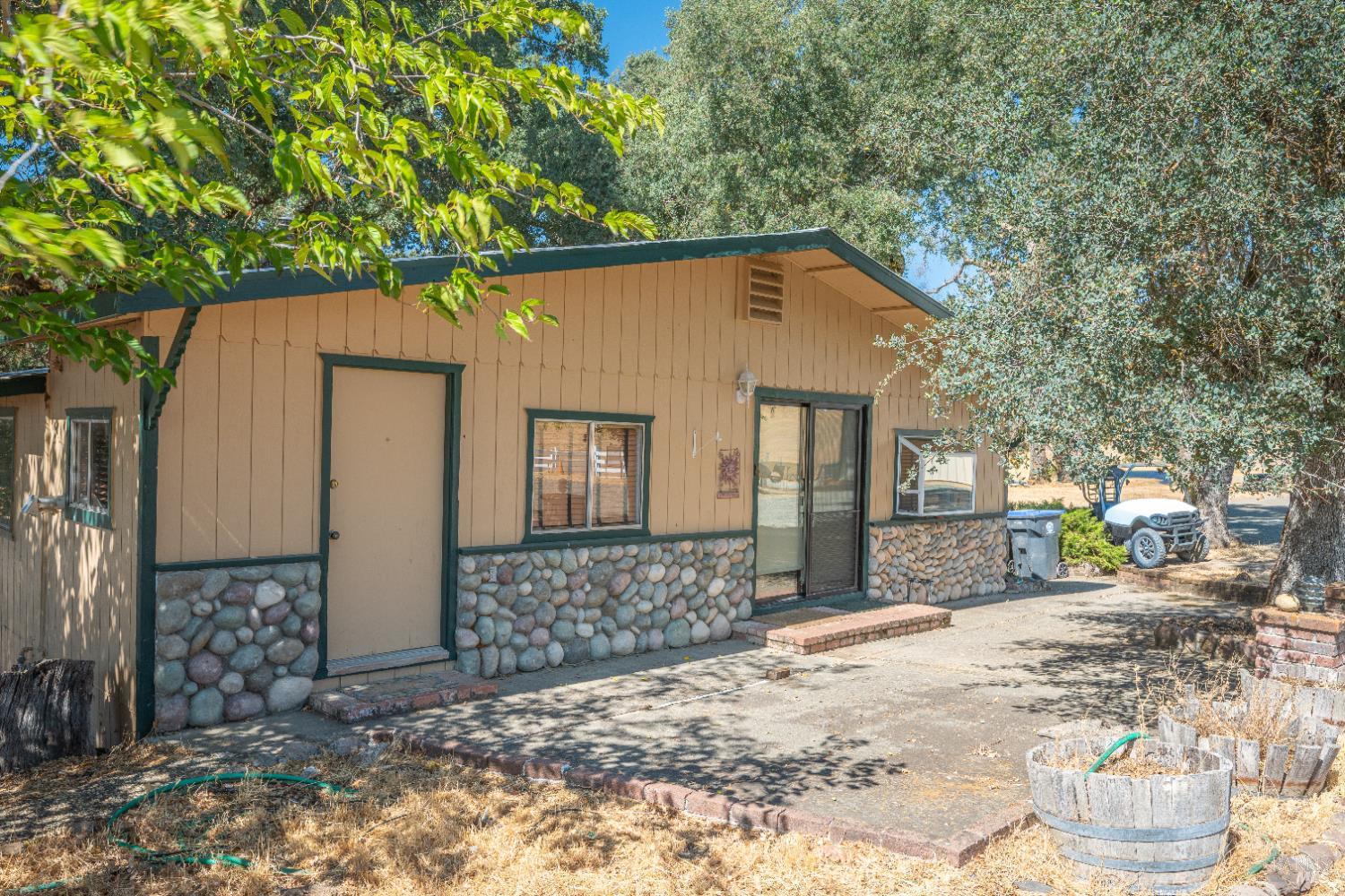 Kelseyville, California, 95451, United States, 3 Bedrooms Bedrooms, ,2 BathroomsBathrooms,Residential,For Sale,1974568