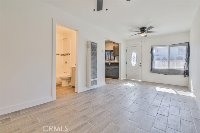 Compton, California, 90222, United States, 2 Bedrooms Bedrooms, ,2 BathroomsBathrooms,Residential,For Sale,1881655