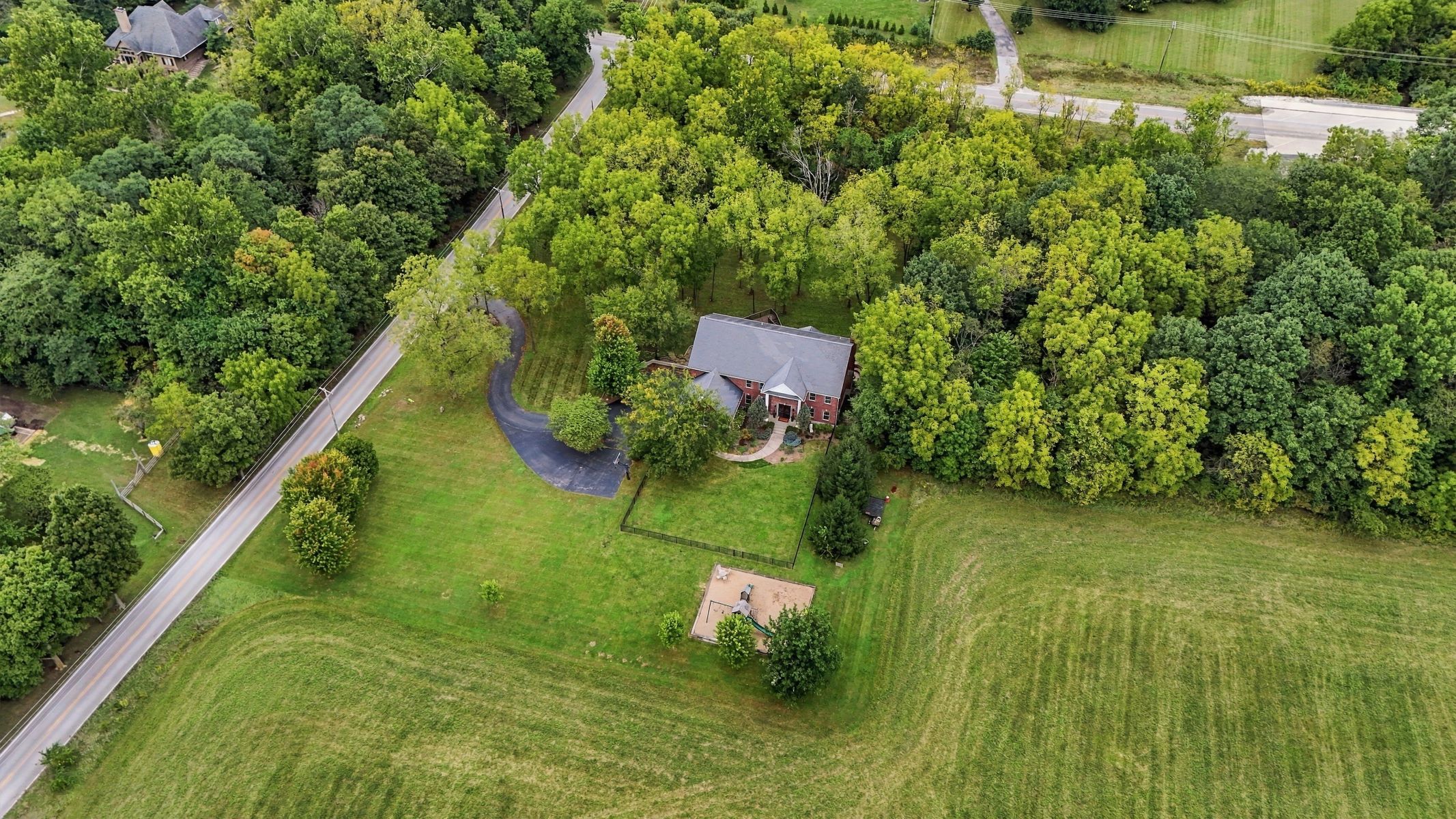  Six Bedroom Zionsville Home Surrounded By Park-Like Acreage - 物件實景