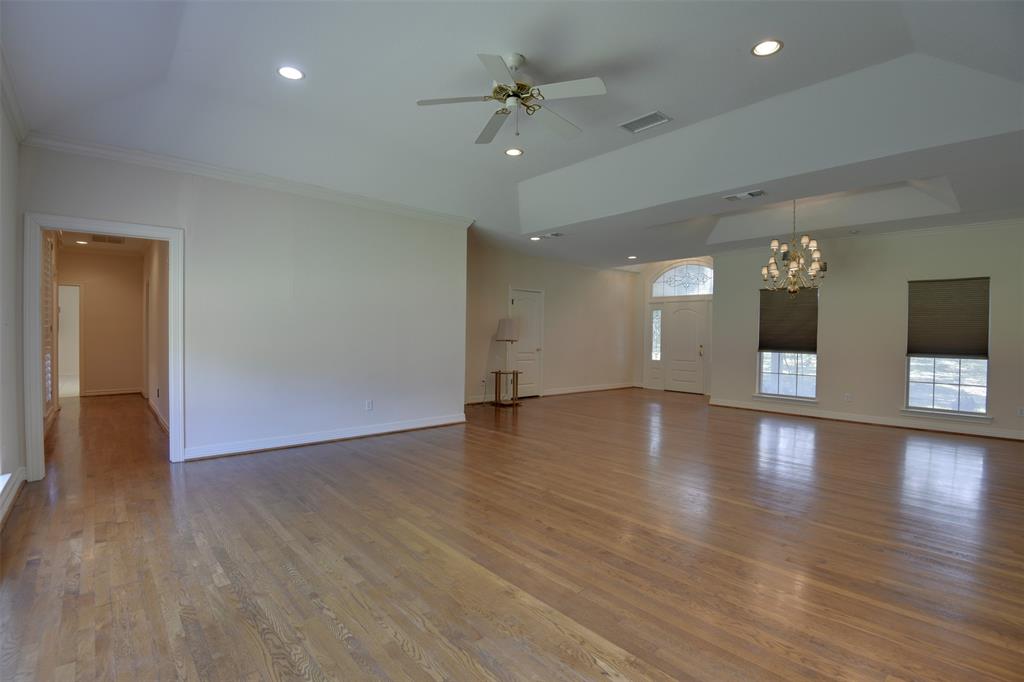 Arlington, Texas, 76015, United States, 4 Bedrooms Bedrooms, ,3 BathroomsBathrooms,Residential,For Sale,1984370