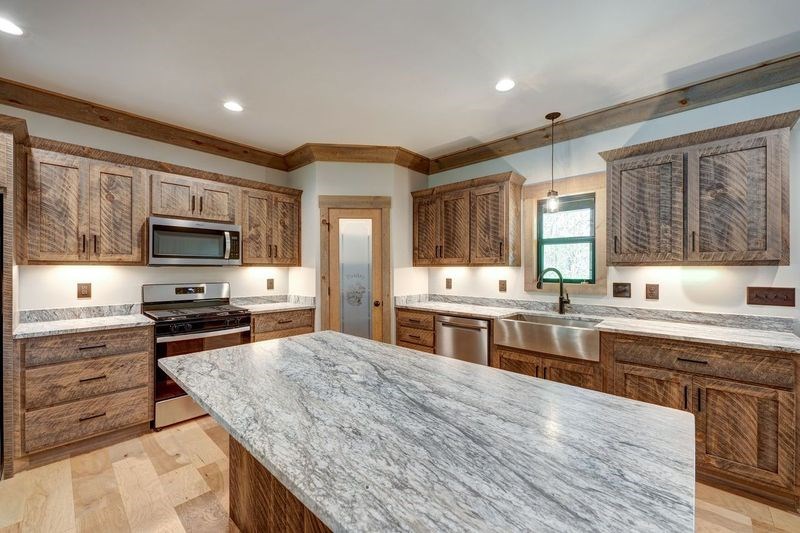 Ellijay, Georgia, 30536, United States, 3 Bedrooms Bedrooms, ,2 BathroomsBathrooms,Residential,For Sale,1944985