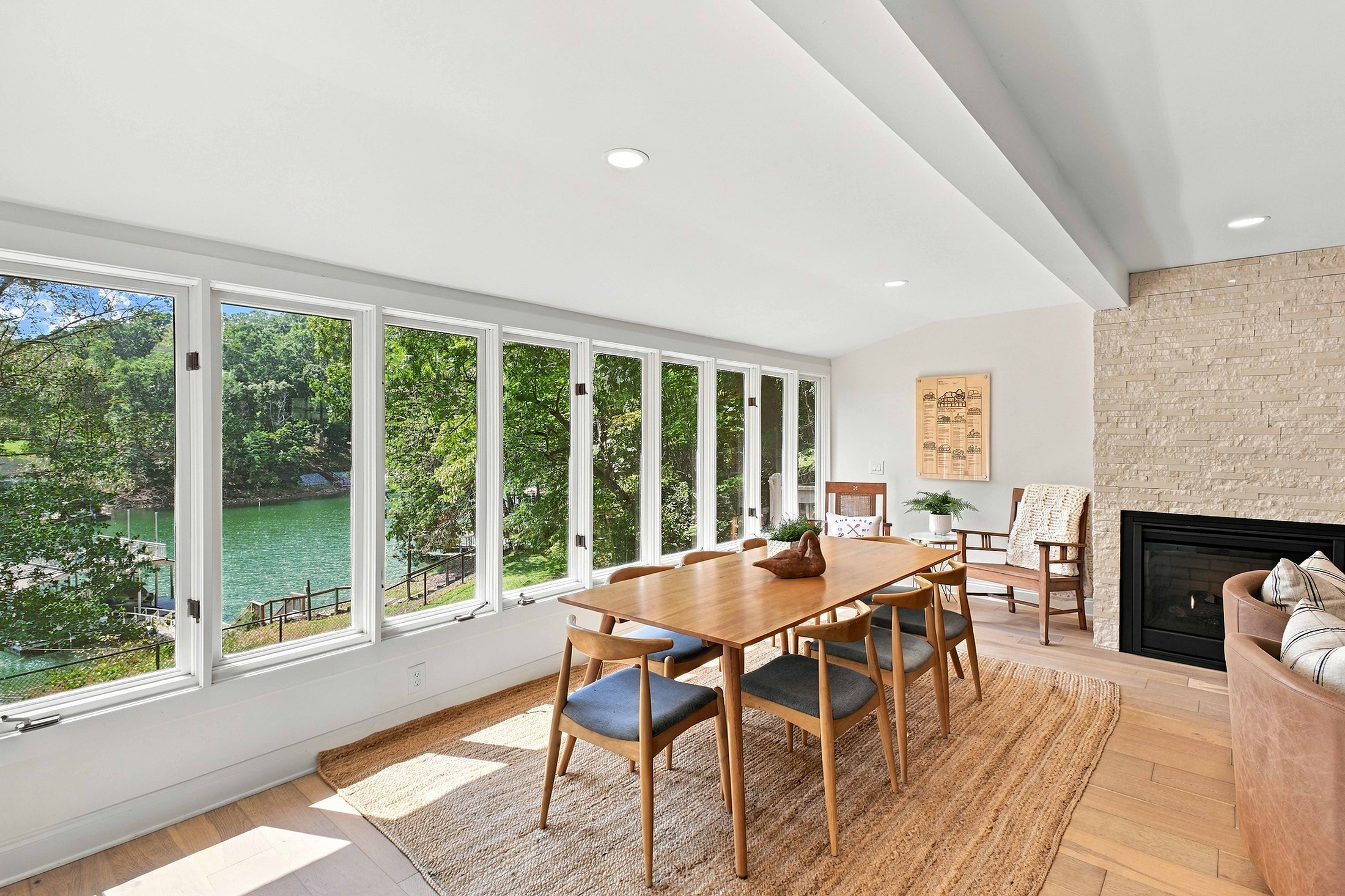  Your Dream Lake House: Renovated, Waterfront and Fully Furnished - 物件實景