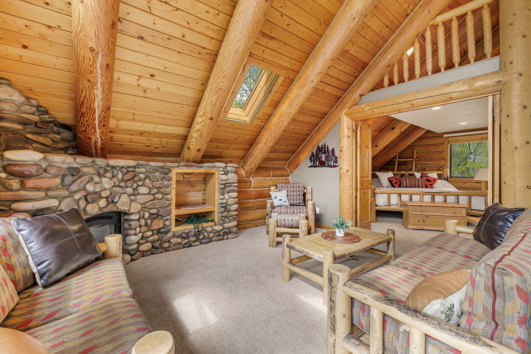  where  the mountains meet mccoy - 物件實景