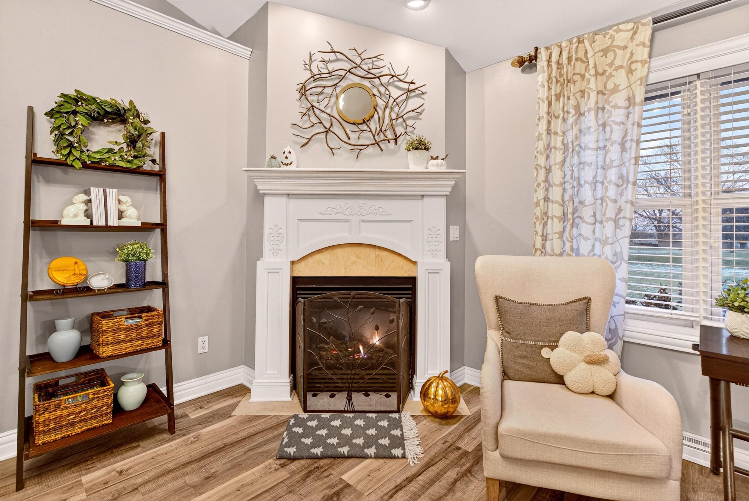 Neenah, Wisconsin, 54956, United States, 4 Bedrooms Bedrooms, ,4 BathroomsBathrooms,Residential,For Sale,1996384