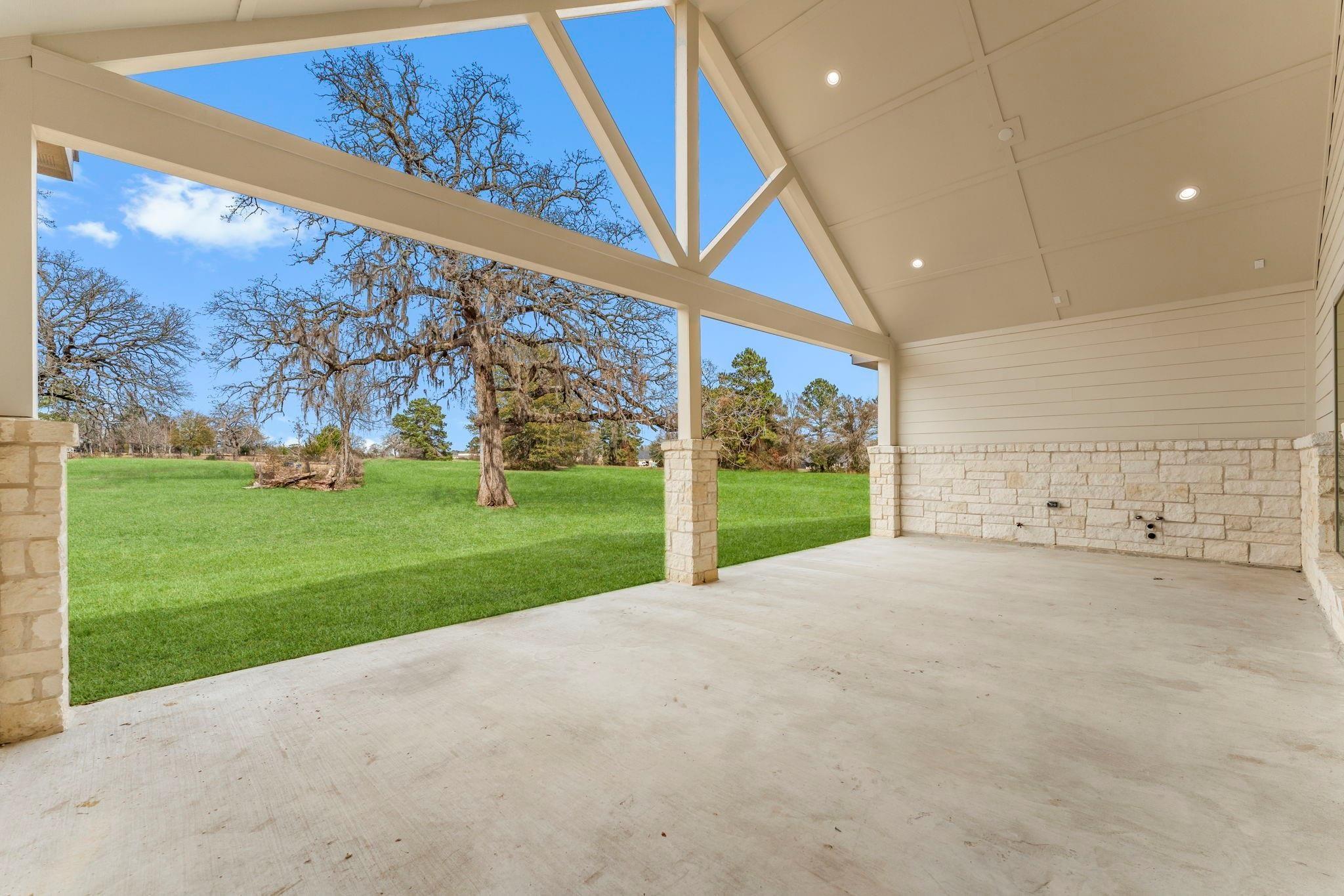 Montgomery, Texas, 77356, United States, 4 Bedrooms Bedrooms, ,5 BathroomsBathrooms,Residential,For Sale,2028408