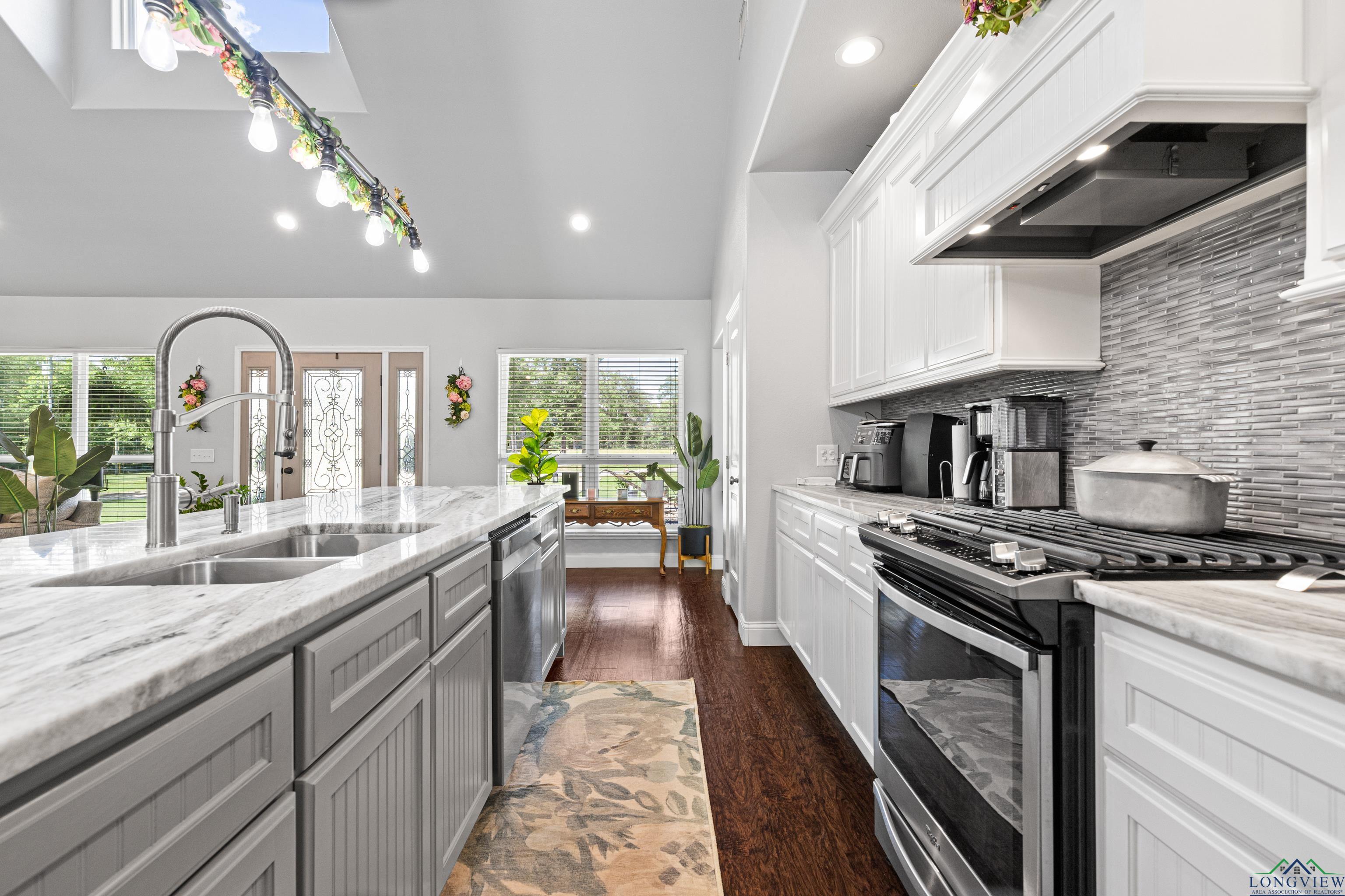 Winona, Texas, 75792, United States, 3 Bedrooms Bedrooms, ,2 BathroomsBathrooms,Residential,For Sale,1866525