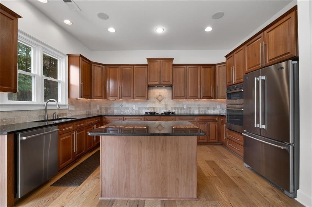 Smyrna, Georgia, 30080, United States, 4 Bedrooms Bedrooms, ,4 BathroomsBathrooms,Residential,For Sale,1805017