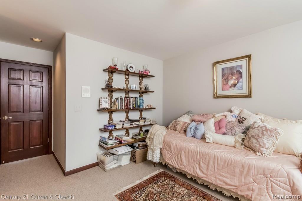 Farmington Hills, Michigan, 48331, United States, 6 Bedrooms Bedrooms, ,7 BathroomsBathrooms,Residential,For Sale,1914340
