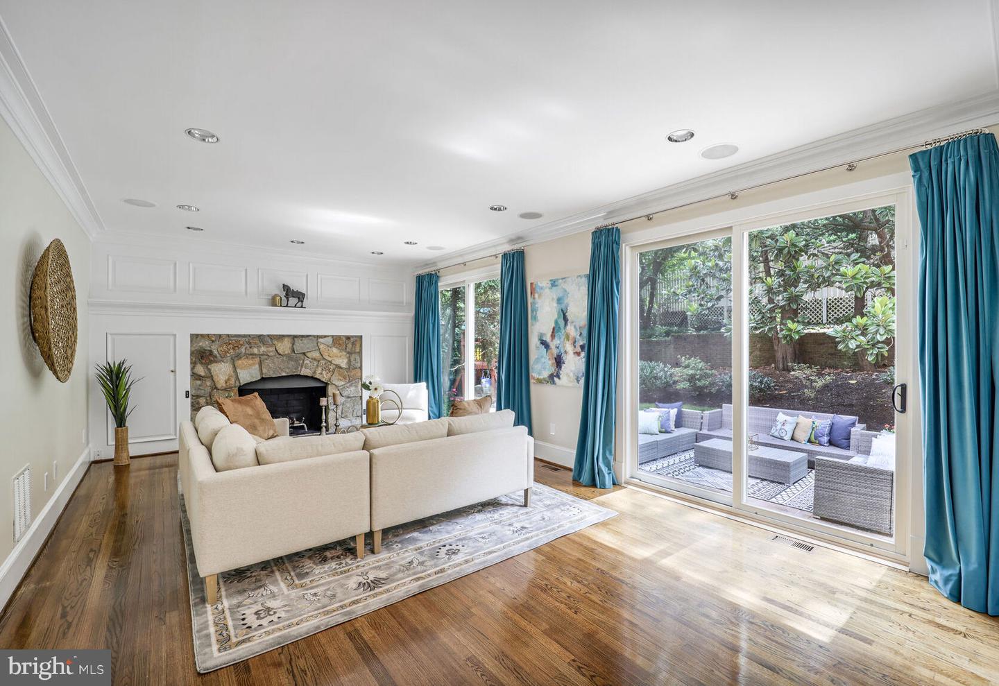 Washington, District of Columbia, 20016, United States, 5 Bedrooms Bedrooms, ,6 BathroomsBathrooms,Residential,For Sale,1896889