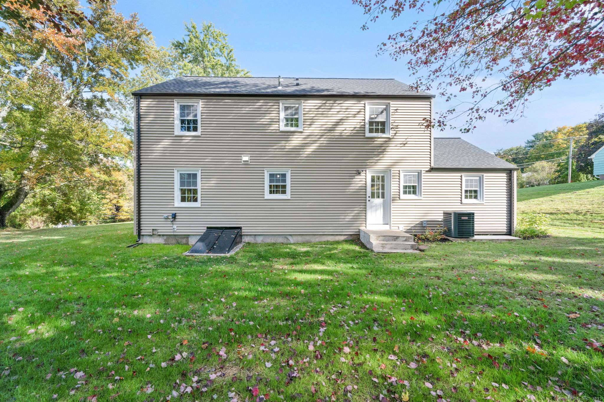 South Windsor, Connecticut, 06074, United States, 4 Bedrooms Bedrooms, ,3 BathroomsBathrooms,Residential,For Sale,2003244