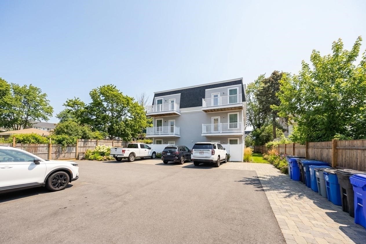 Boston, Massachusetts, 02134, United States, 3 Bedrooms Bedrooms, ,2 BathroomsBathrooms,Residential,For Sale,2034966
