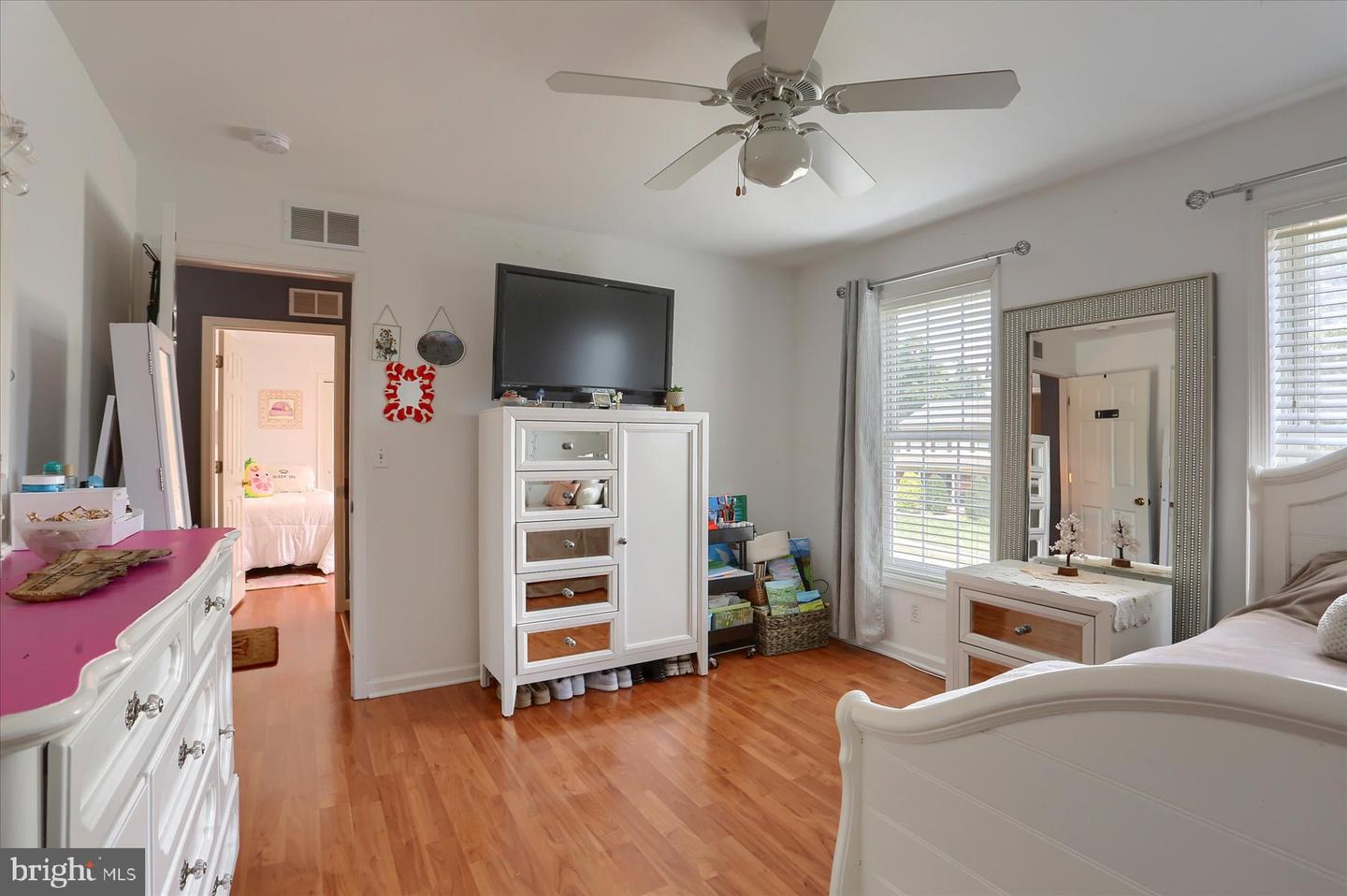 Harrisburg, Pennsylvania, 17111, United States, 4 Bedrooms Bedrooms, ,4 BathroomsBathrooms,Residential,For Sale,1958144