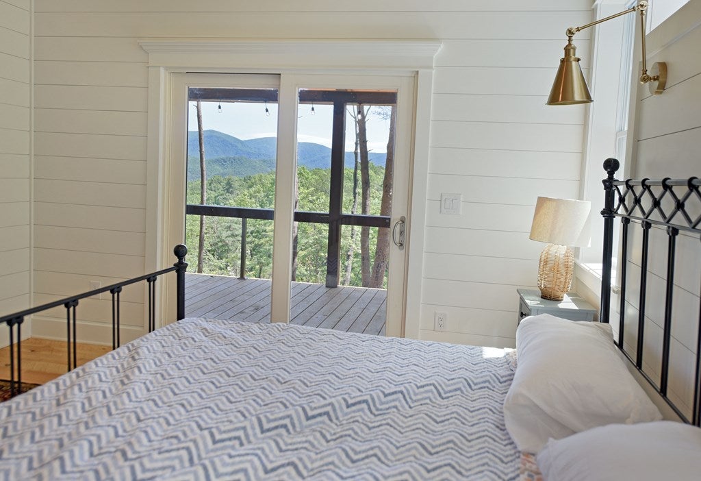 Blue Ridge, Georgia, 30513, United States, 2 Bedrooms Bedrooms, ,2 BathroomsBathrooms,Residential,For Sale,1805607