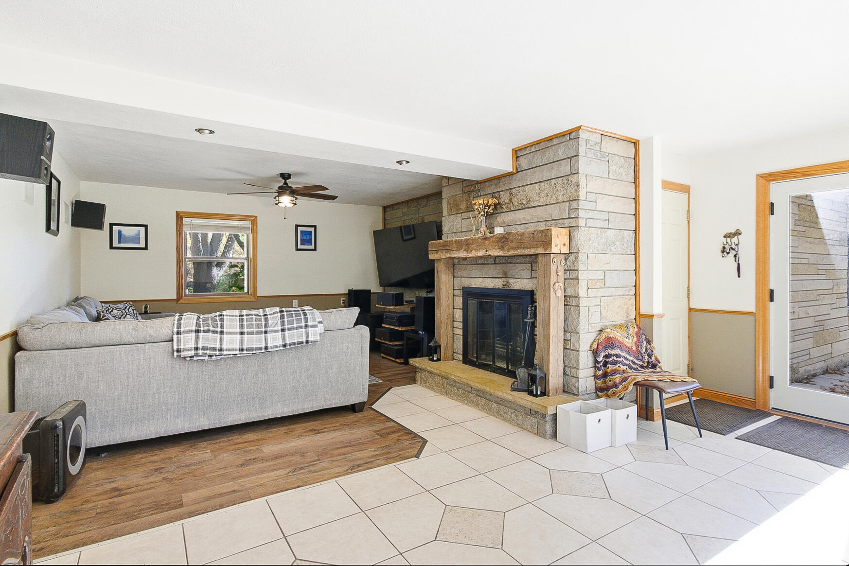 Jefferson, Wisconsin, 53549, United States, 4 Bedrooms Bedrooms, ,2 BathroomsBathrooms,Residential,For Sale,1973075