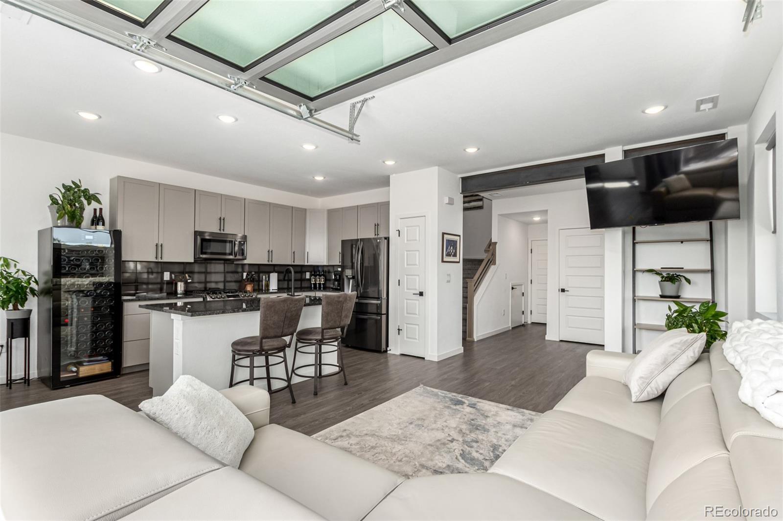 Arvada, Colorado, 80004, United States, 3 Bedrooms Bedrooms, ,2 BathroomsBathrooms,Residential,For Sale,1973817