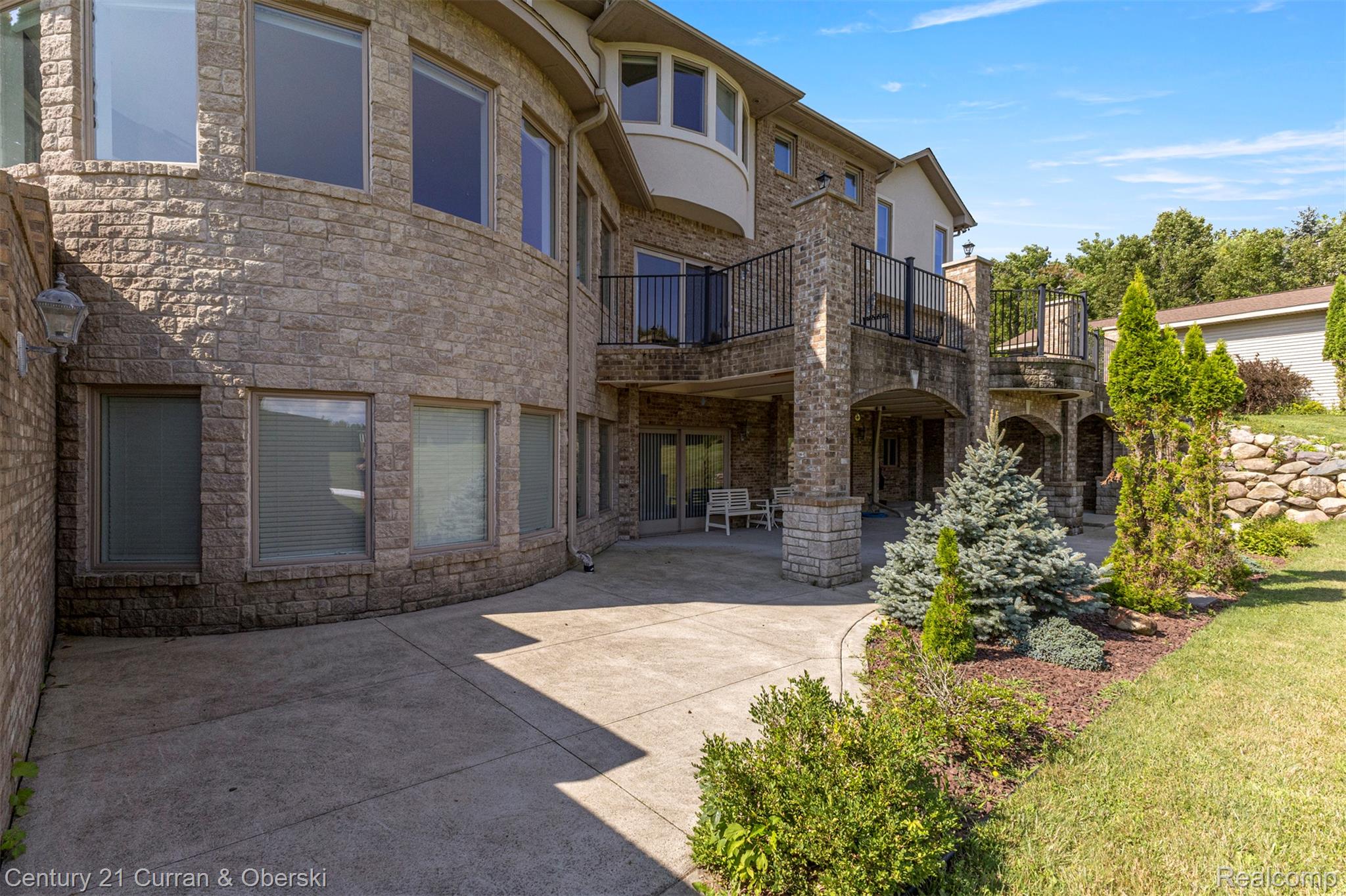 Groveland Township, Michigan, 48442, United States, 5 Bedrooms Bedrooms, ,6 BathroomsBathrooms,Residential,For Sale,1982712