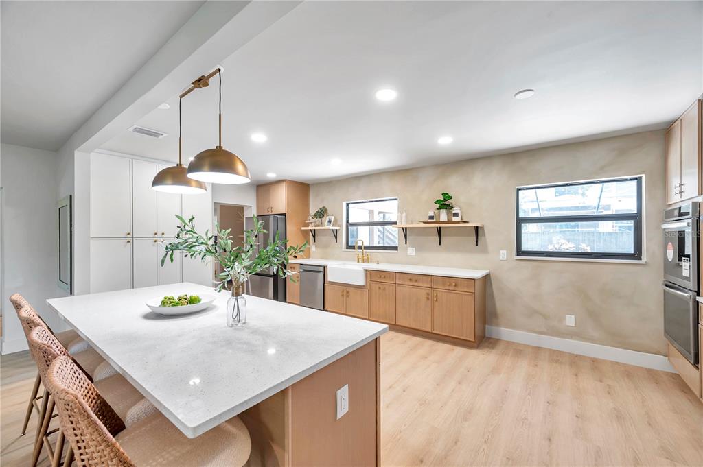 Tampa, Florida, 33629, United States, 4 Bedrooms Bedrooms, ,3 BathroomsBathrooms,Residential,For Sale,1906896