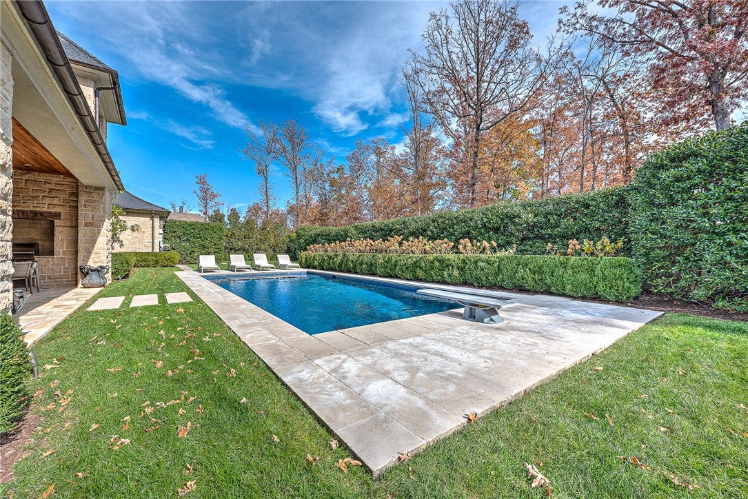 Fayetteville, Arkansas, 72704, United States, 4 Bedrooms Bedrooms, ,5 BathroomsBathrooms,Residential,For Sale,1993299