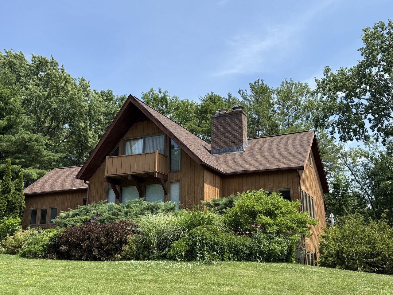 Burlington, Vermont, 05401, United States, 2 Bedrooms Bedrooms, ,3 BathroomsBathrooms,Residential,For Sale,1883018