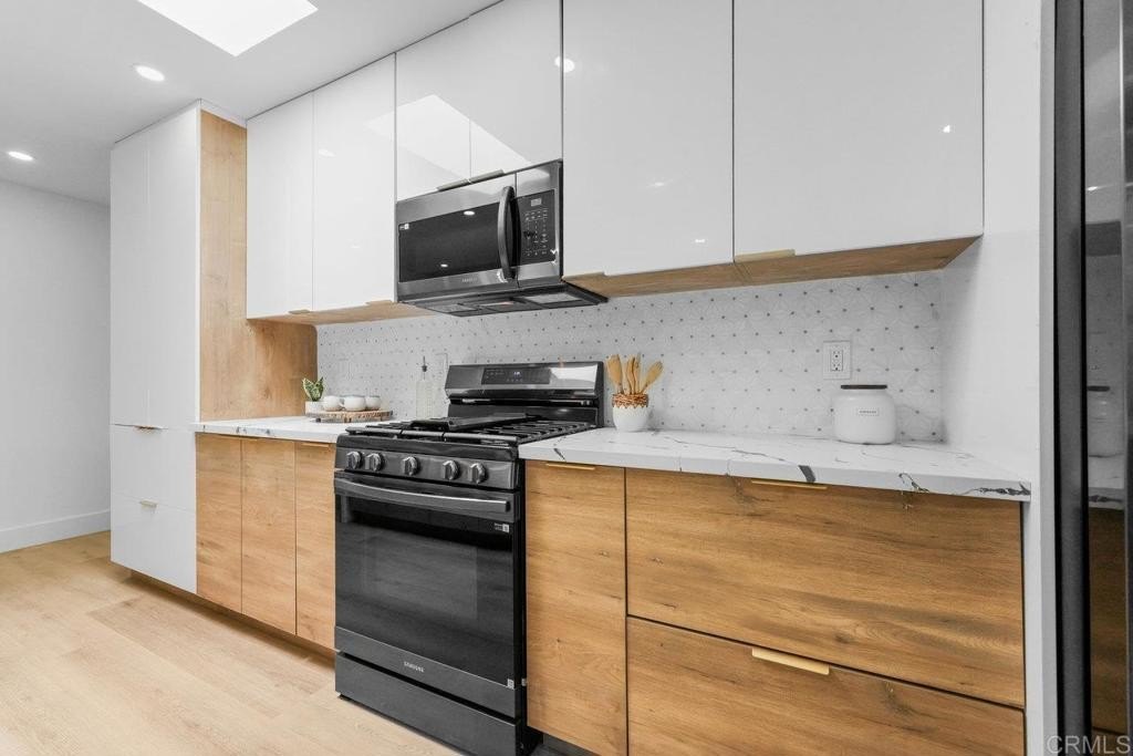 San Diego, California, 92117, United States, 3 Bedrooms Bedrooms, ,2 BathroomsBathrooms,Residential,For Sale,1793737