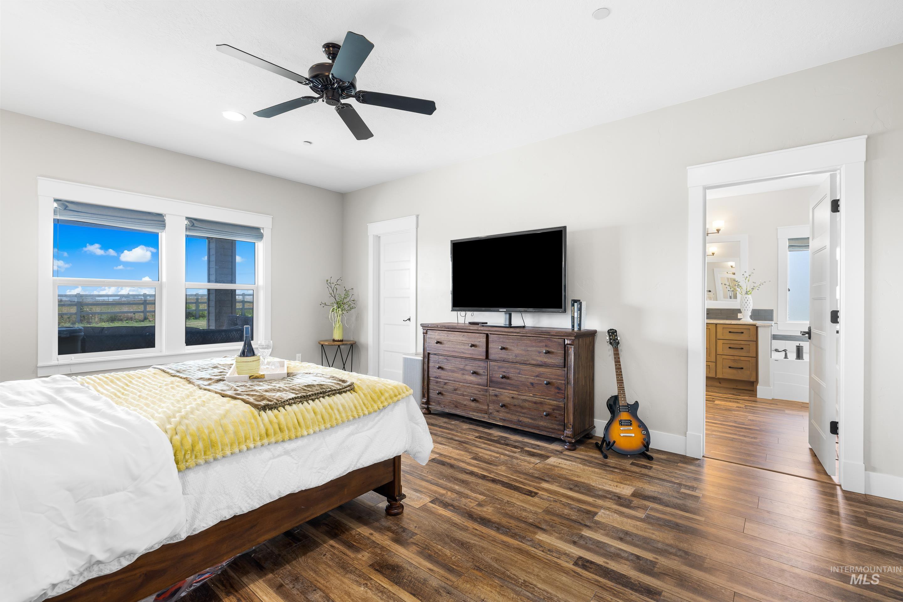 Nampa, Idaho, 83686, United States, 5 Bedrooms Bedrooms, ,Residential,For Sale,1989530