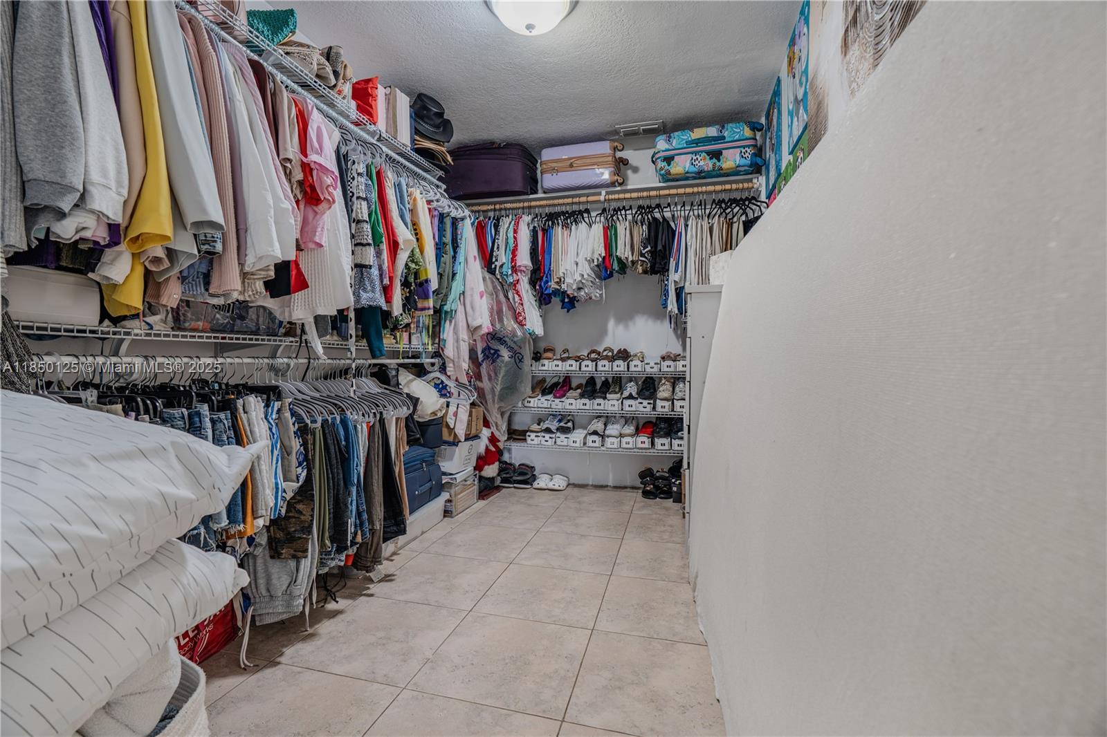 Miami, Florida, 33165, United States, 3 Bedrooms Bedrooms, ,2 BathroomsBathrooms,Residential,For Sale,1906706