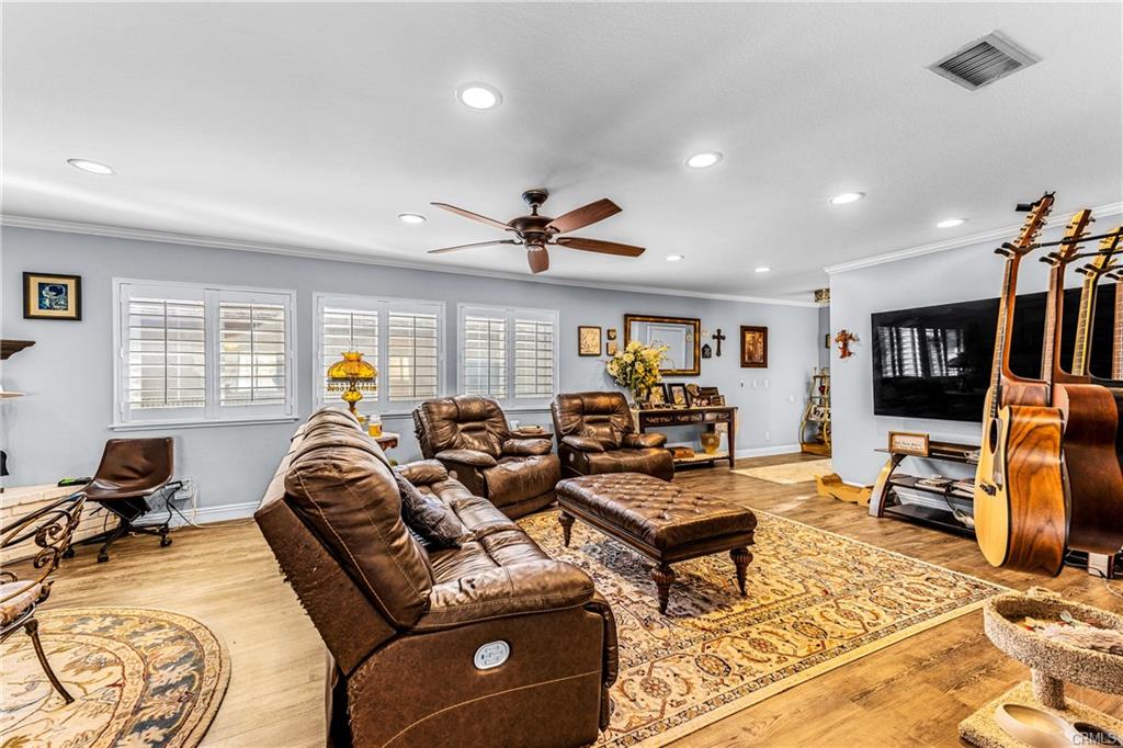Whittier, California, 90605, United States, 6 Bedrooms Bedrooms, ,3 BathroomsBathrooms,Residential,For Sale,1895050