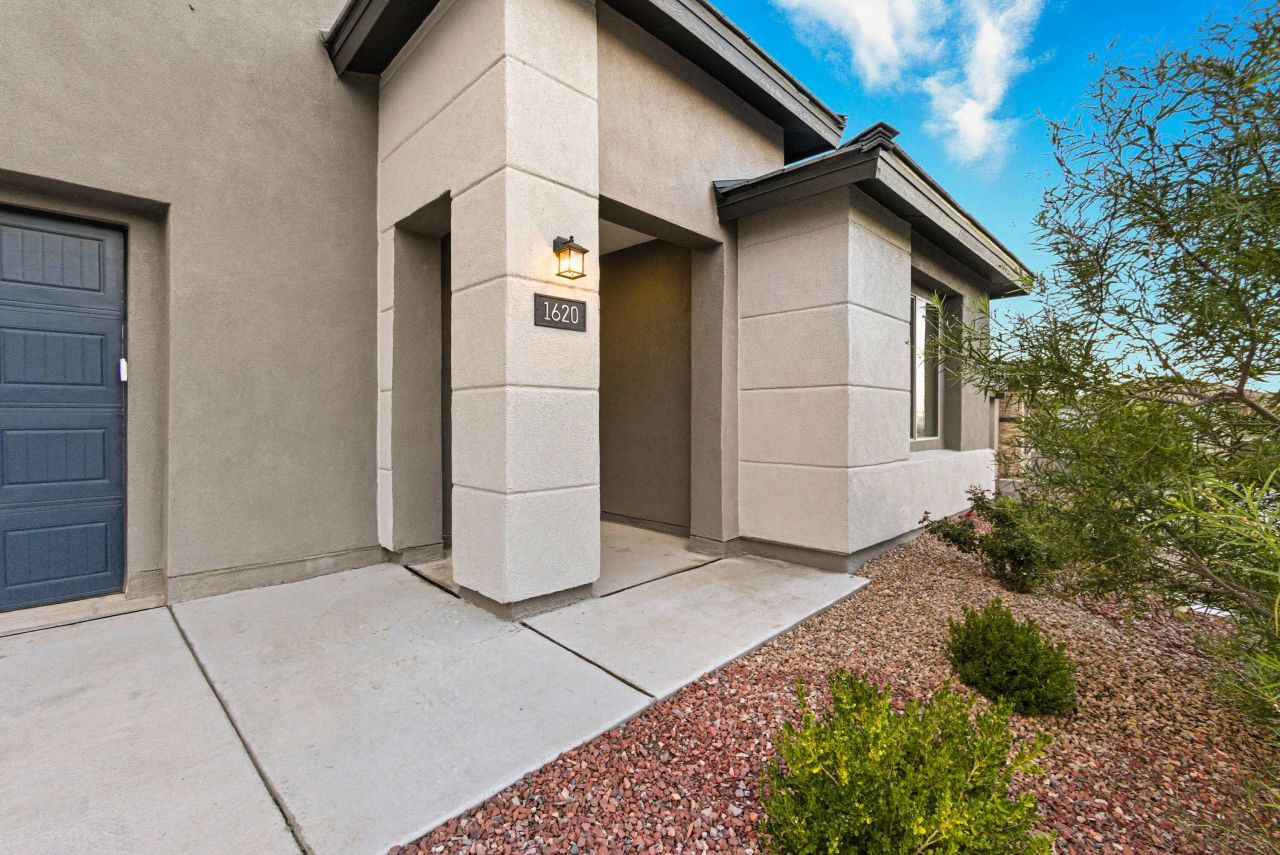 Albuquerque, New Mexico, 87120, United States, 5 Bedrooms Bedrooms, ,4 BathroomsBathrooms,Residential,For Sale,1957910