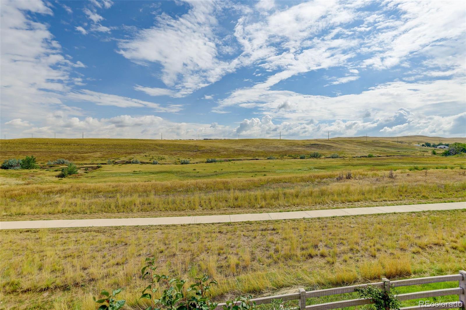 Littleton, Colorado, 80125, United States, 4 Bedrooms Bedrooms, ,3 BathroomsBathrooms,Residential,For Sale,1940940