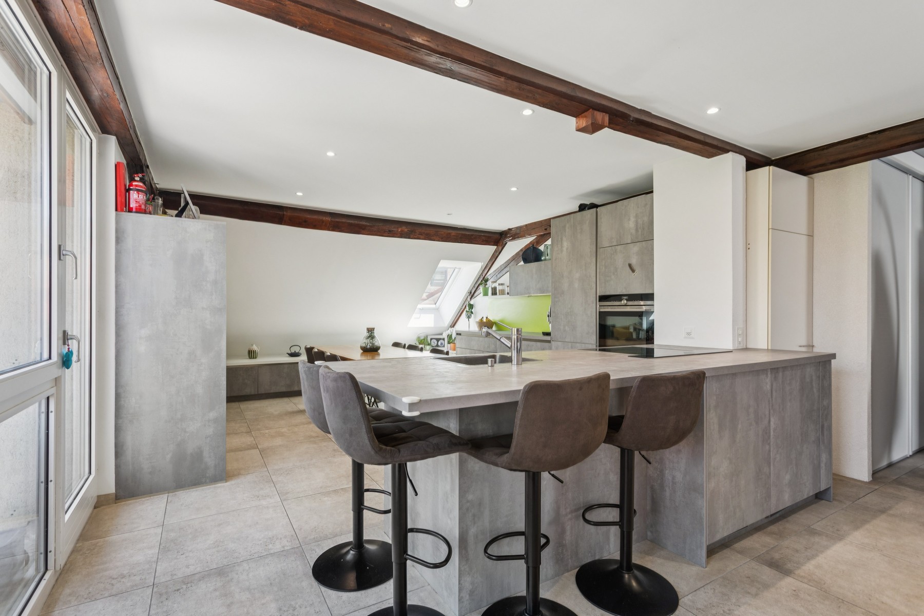  Spacious rooms that inspire, charming character, a home ready to move into - 物件實景