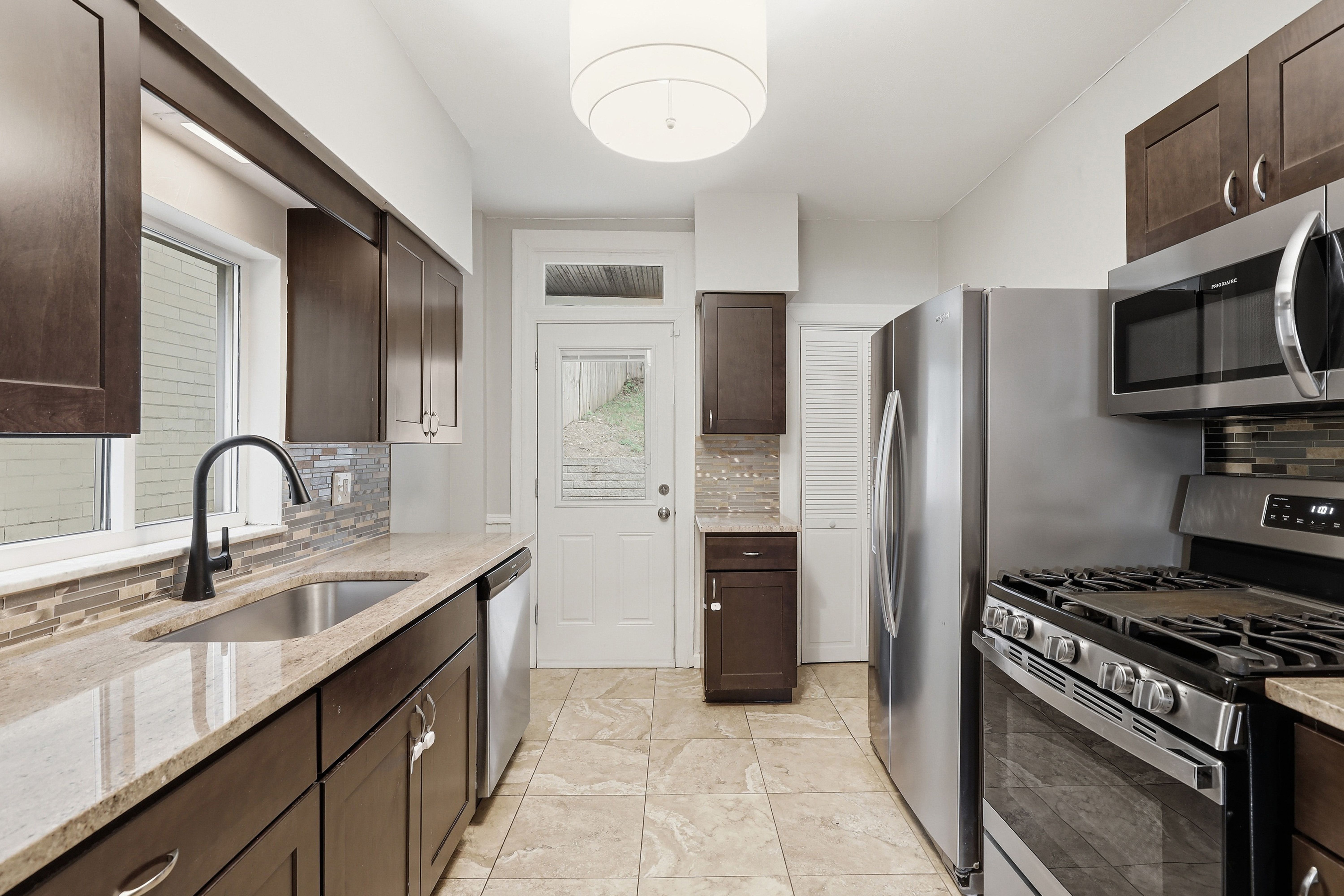  1637 Methyl Street, Pittsburgh, PA 15216 - 物件實景