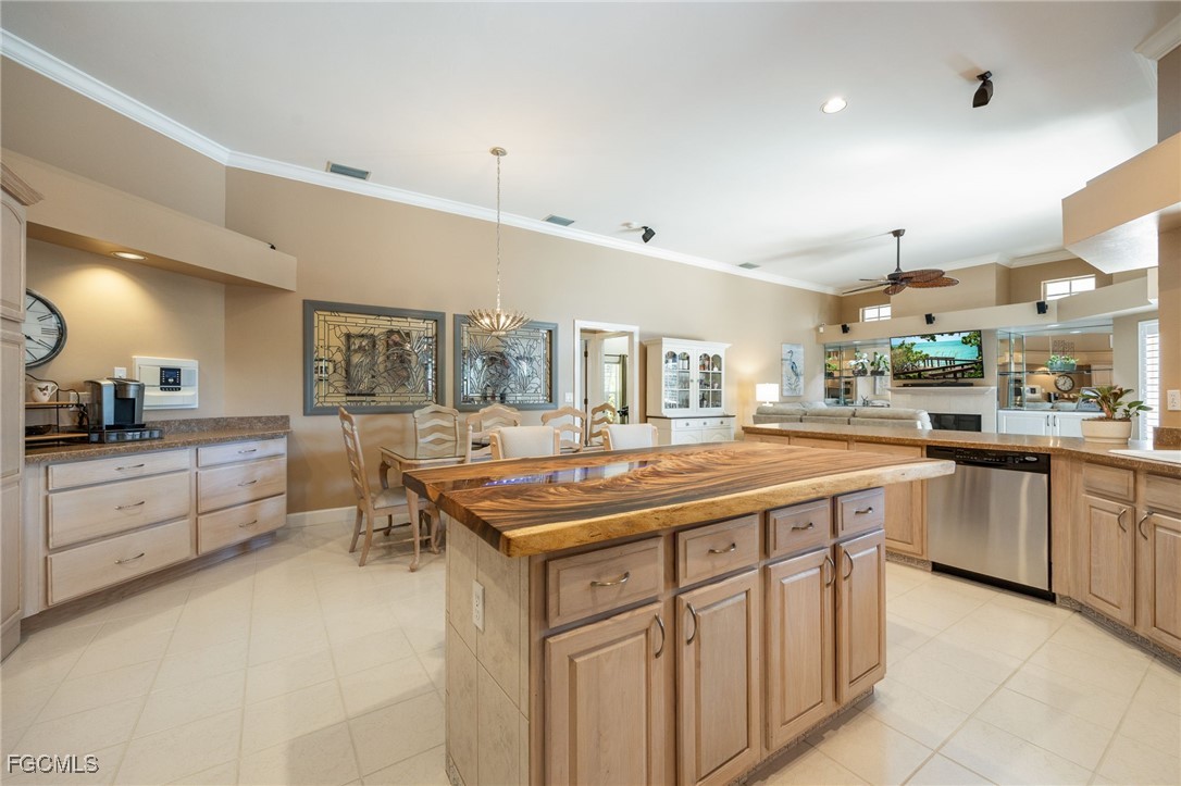 Cape Coral, Florida, 33914, United States, 4 Bedrooms Bedrooms, ,3 BathroomsBathrooms,Residential,For Sale,1974993