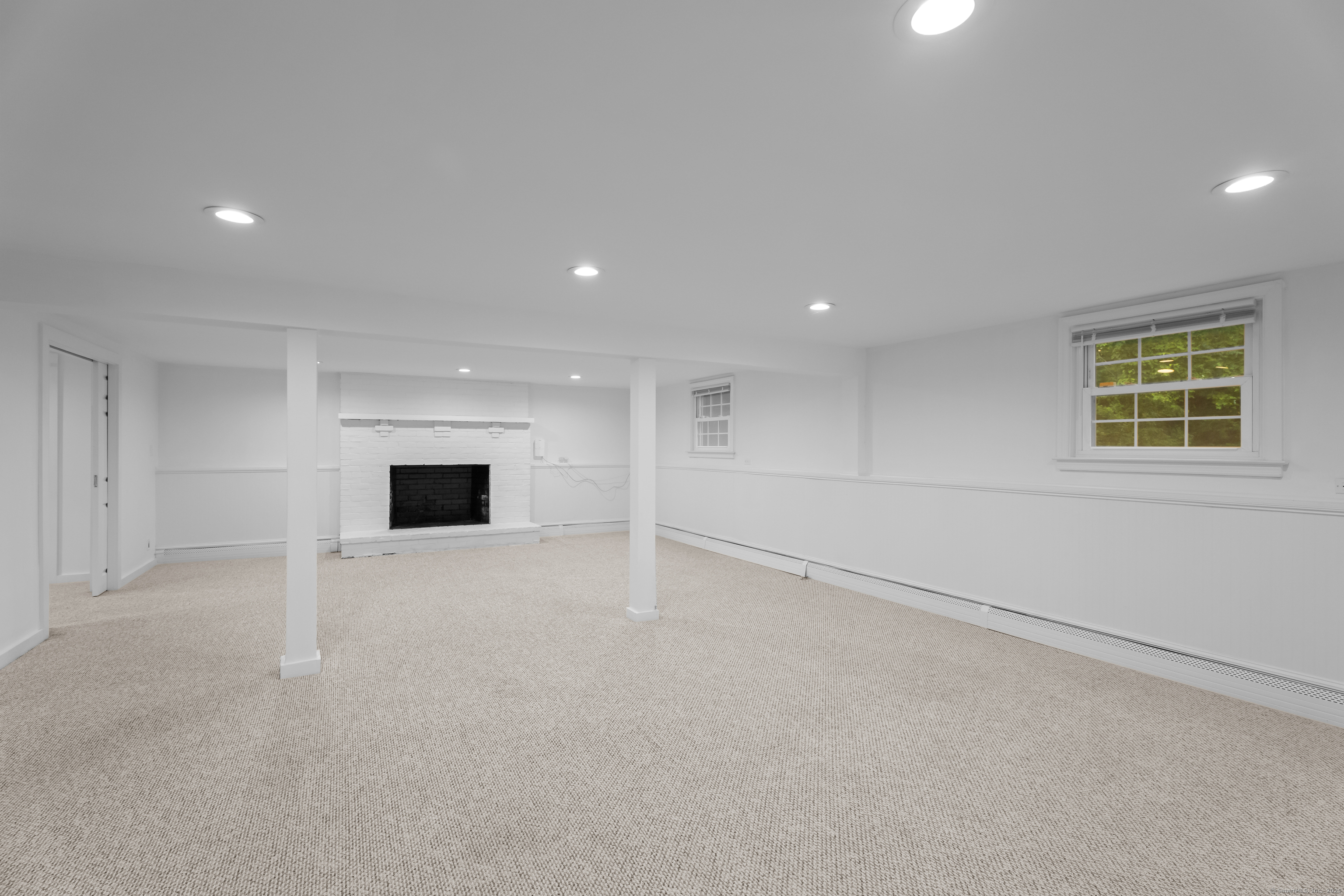 Norwalk, Connecticut, 06850, United States, 3 Bedrooms Bedrooms, ,3 BathroomsBathrooms,Residential,For Sale,1911174