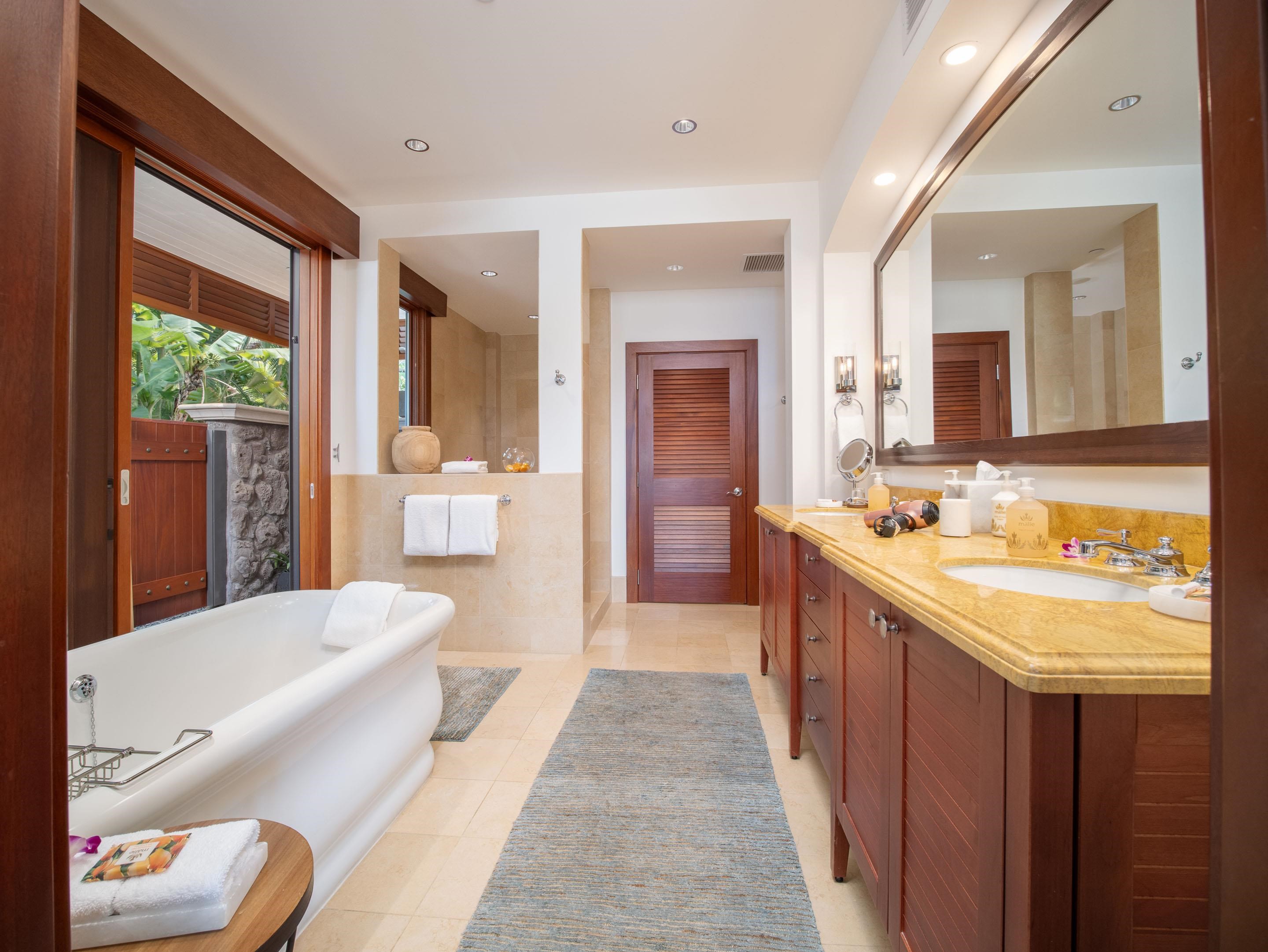 Kihei, Hawaii, 96753, United States, 3 Bedrooms Bedrooms, ,4 BathroomsBathrooms,Residential,For Sale,1940814