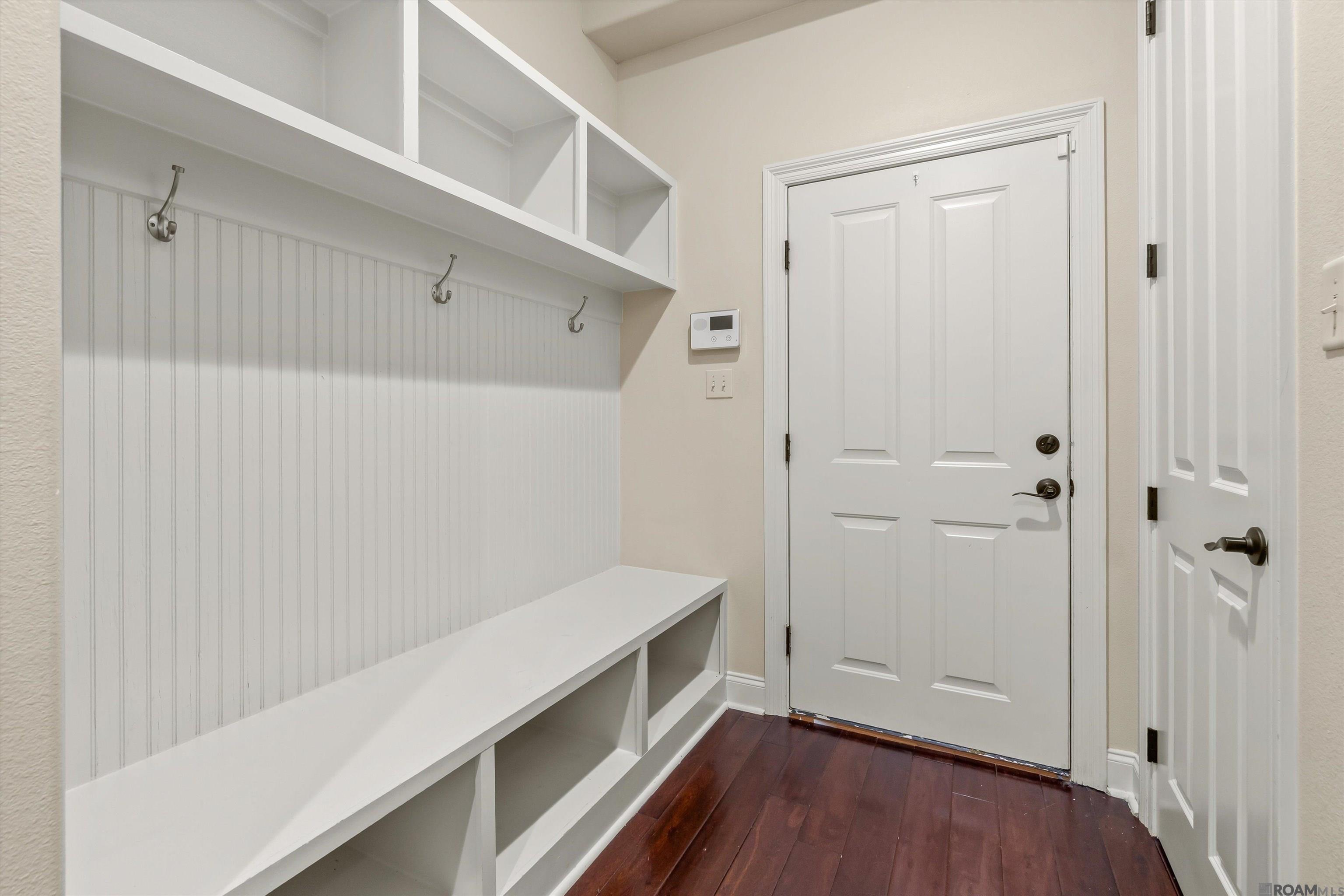 Gonzales, Louisiana, 70737, United States, 5 Bedrooms Bedrooms, ,3 BathroomsBathrooms,Residential,For Sale,1975975