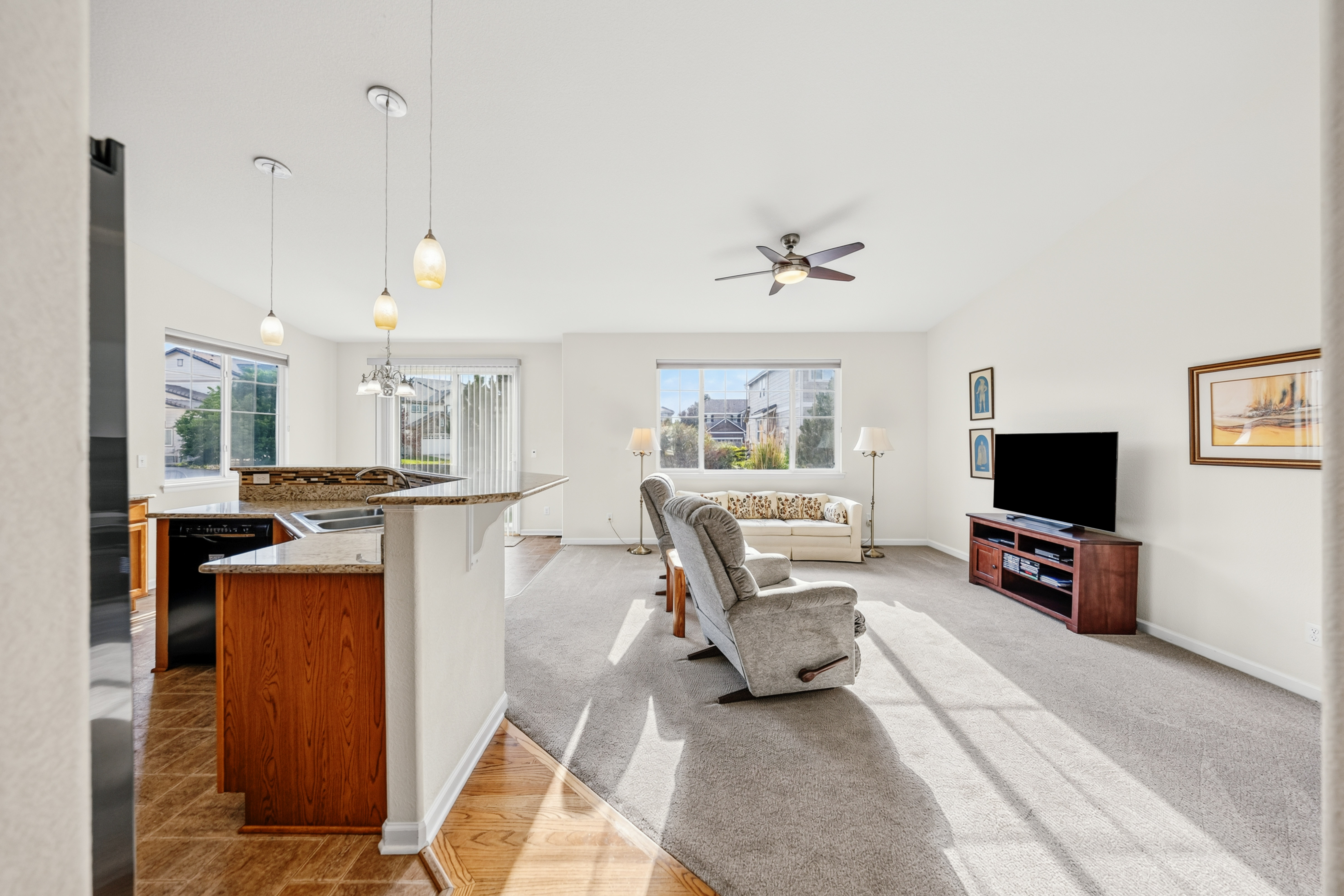  Beautiful ranch home on desirable corner lot in Copperleaf - 物件實景