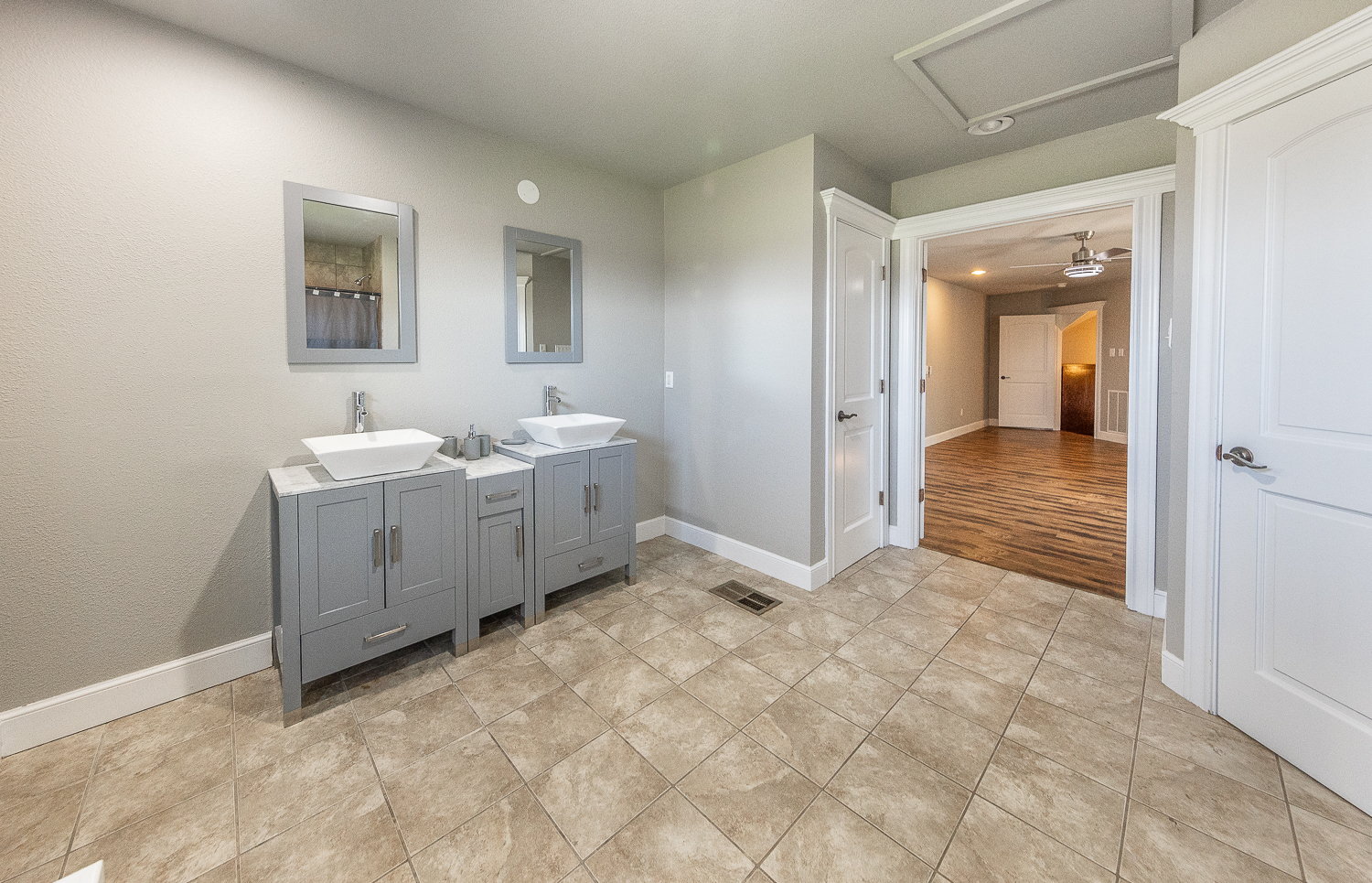 Lubbock, Texas, 79424, United States, 4 Bedrooms Bedrooms, ,4 BathroomsBathrooms,Residential,For Sale,1901178