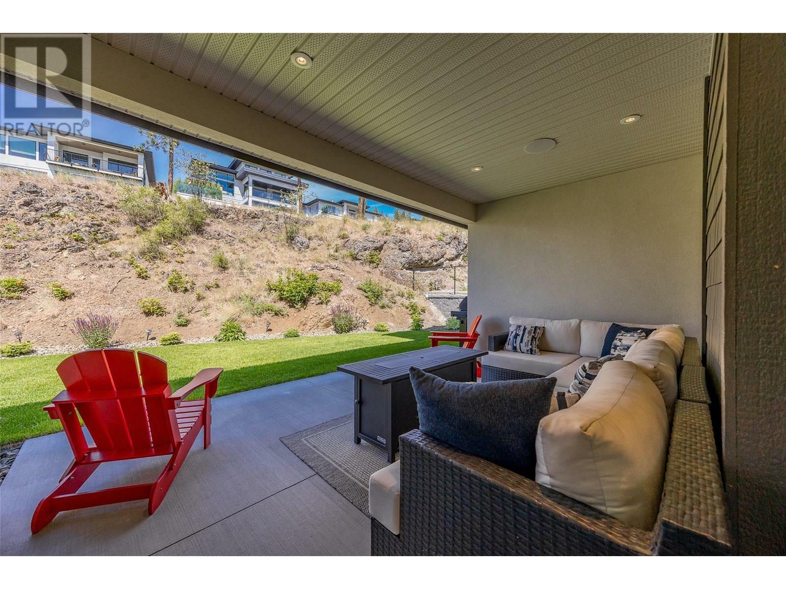 KELOWNA, British Columbia, V1V 0C9, CA, 5 Bedrooms Bedrooms, ,4 BathroomsBathrooms,Residential,For Sale,1875451