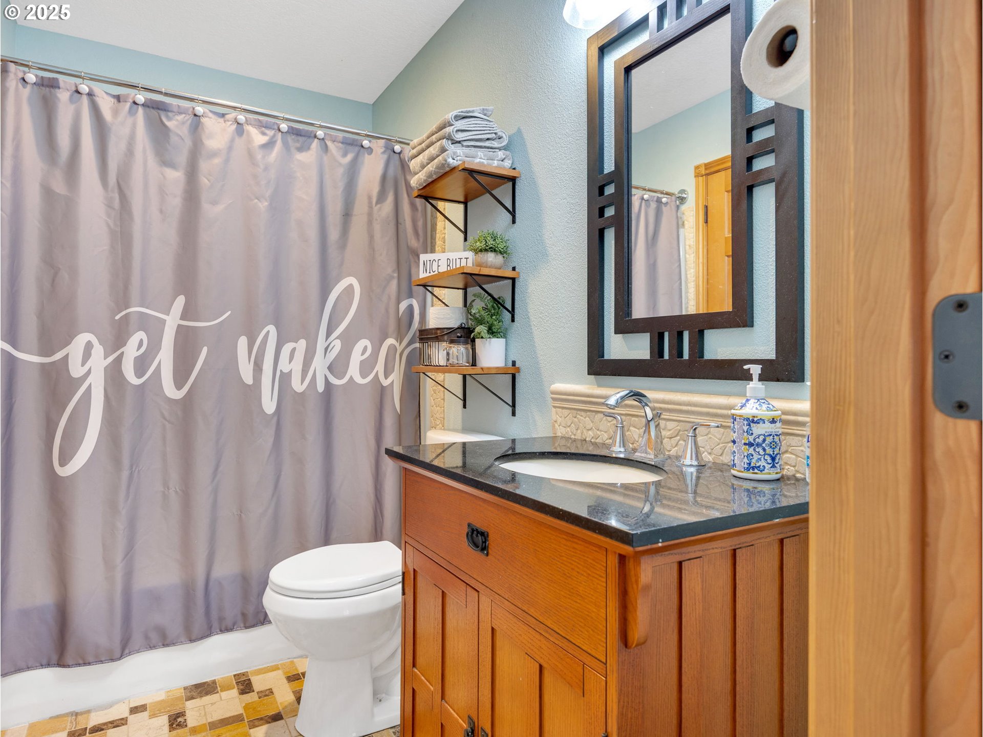 Troutdale, Oregon, 97060, United States, 3 Bedrooms Bedrooms, ,2 BathroomsBathrooms,Residential,For Sale,1984024