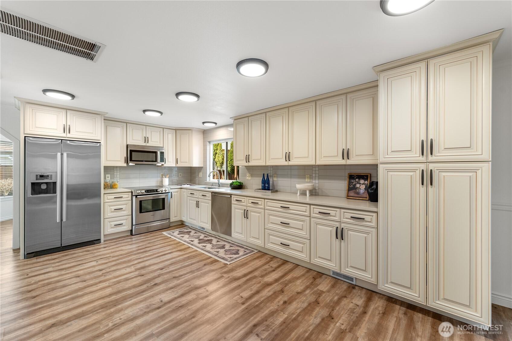 MAPLE VALLEY, Washington, 98038, United States, 3 Bedrooms Bedrooms, ,3 BathroomsBathrooms,Residential,For Sale,1766218