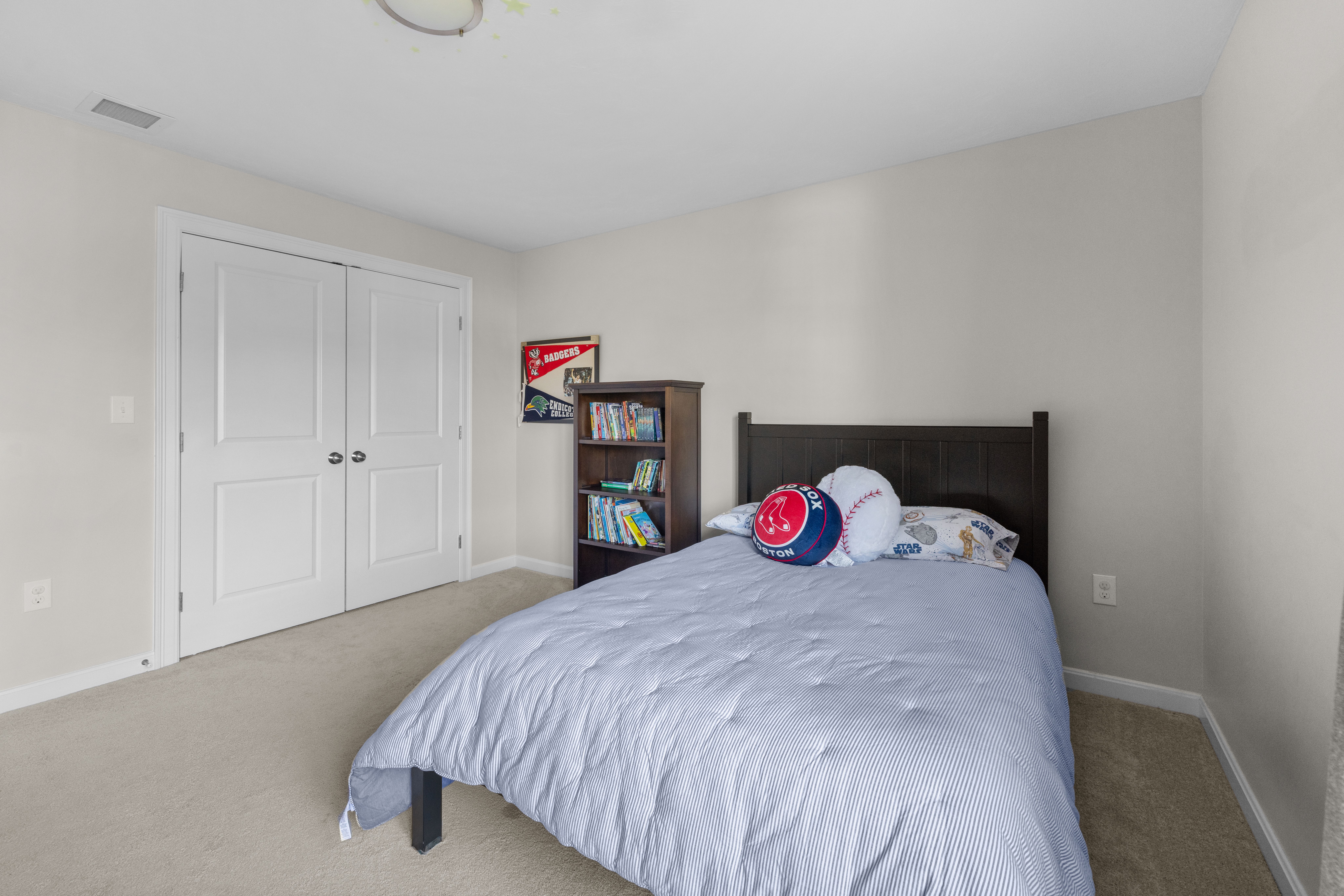  8 Leeds Way, Southborough, MA 01772 - 物件實景