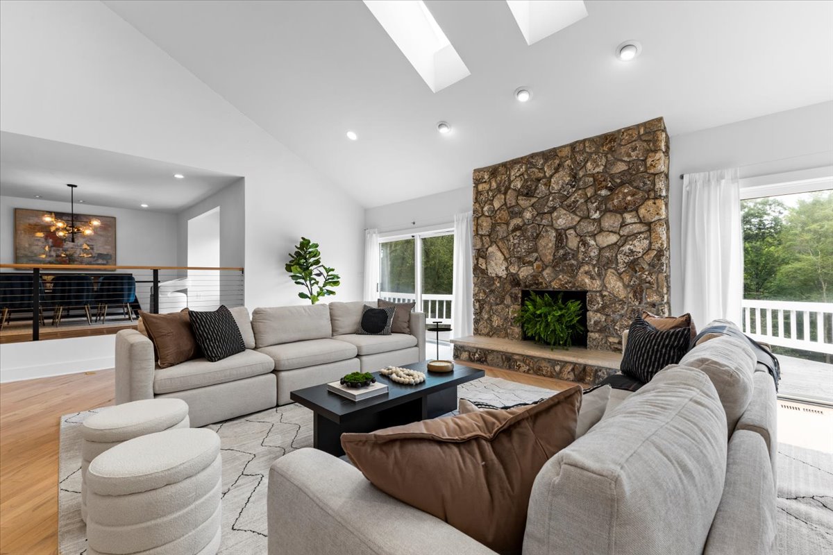 Bernardsville, New Jersey, 07924, United States, 5 Bedrooms Bedrooms, ,6 BathroomsBathrooms,Residential,For Sale,1981424