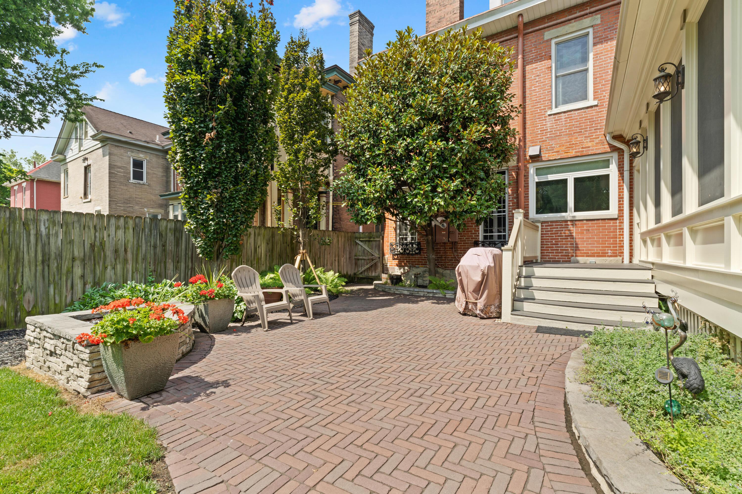 Columbus, Ohio, 43203, United States, 5 Bedrooms Bedrooms, ,4 BathroomsBathrooms,Residential,For Sale,1983824