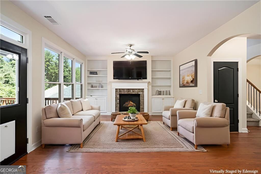 Decatur, Georgia, 30032, United States, 4 Bedrooms Bedrooms, ,4 BathroomsBathrooms,Residential,For Sale,1926927