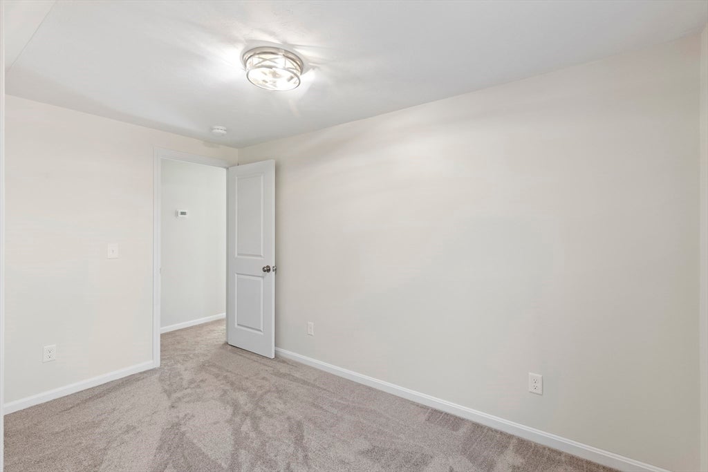 Plymouth, Massachusetts, 02360, United States, 3 Bedrooms Bedrooms, ,2 BathroomsBathrooms,Residential,For Sale,2049436
