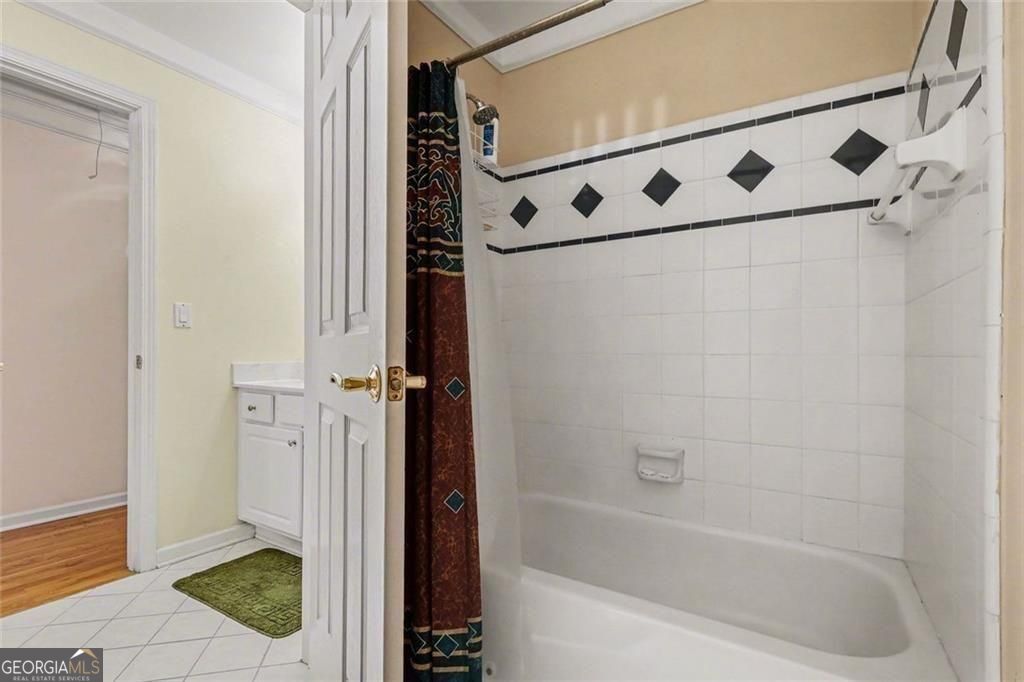 Atlanta, Georgia, 30331, United States, 6 Bedrooms Bedrooms, ,5 BathroomsBathrooms,Residential,For Sale,2036323