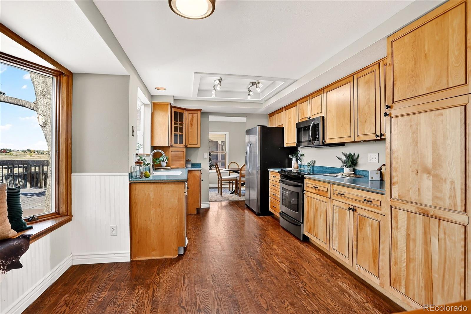 Littleton, Colorado, 80127, United States, 4 Bedrooms Bedrooms, ,2 BathroomsBathrooms,Residential,For Sale,2003001