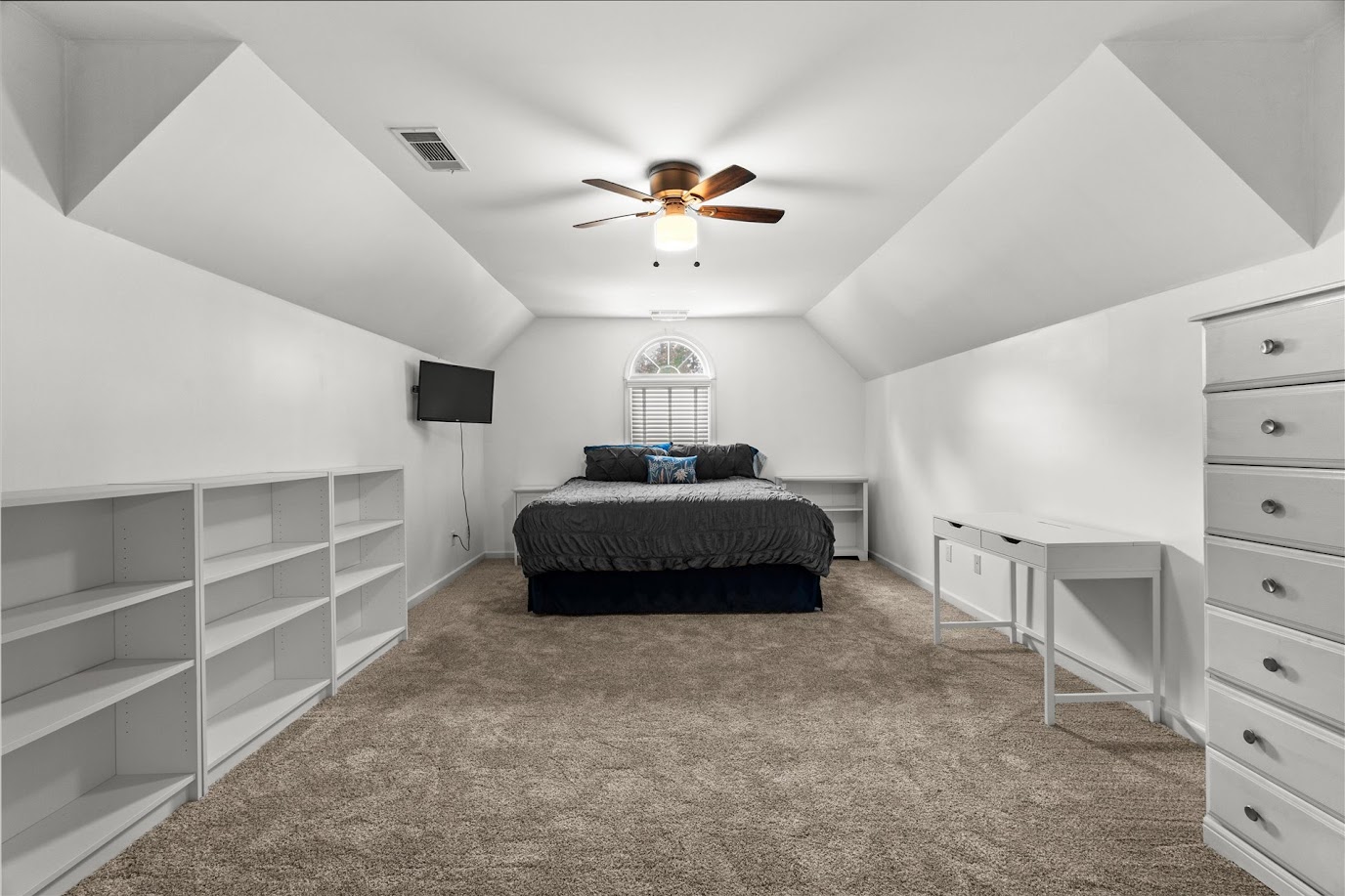 Villa Rica, Georgia, 30180, United States, 6 Bedrooms Bedrooms, ,4 BathroomsBathrooms,Residential,For Sale,1983769