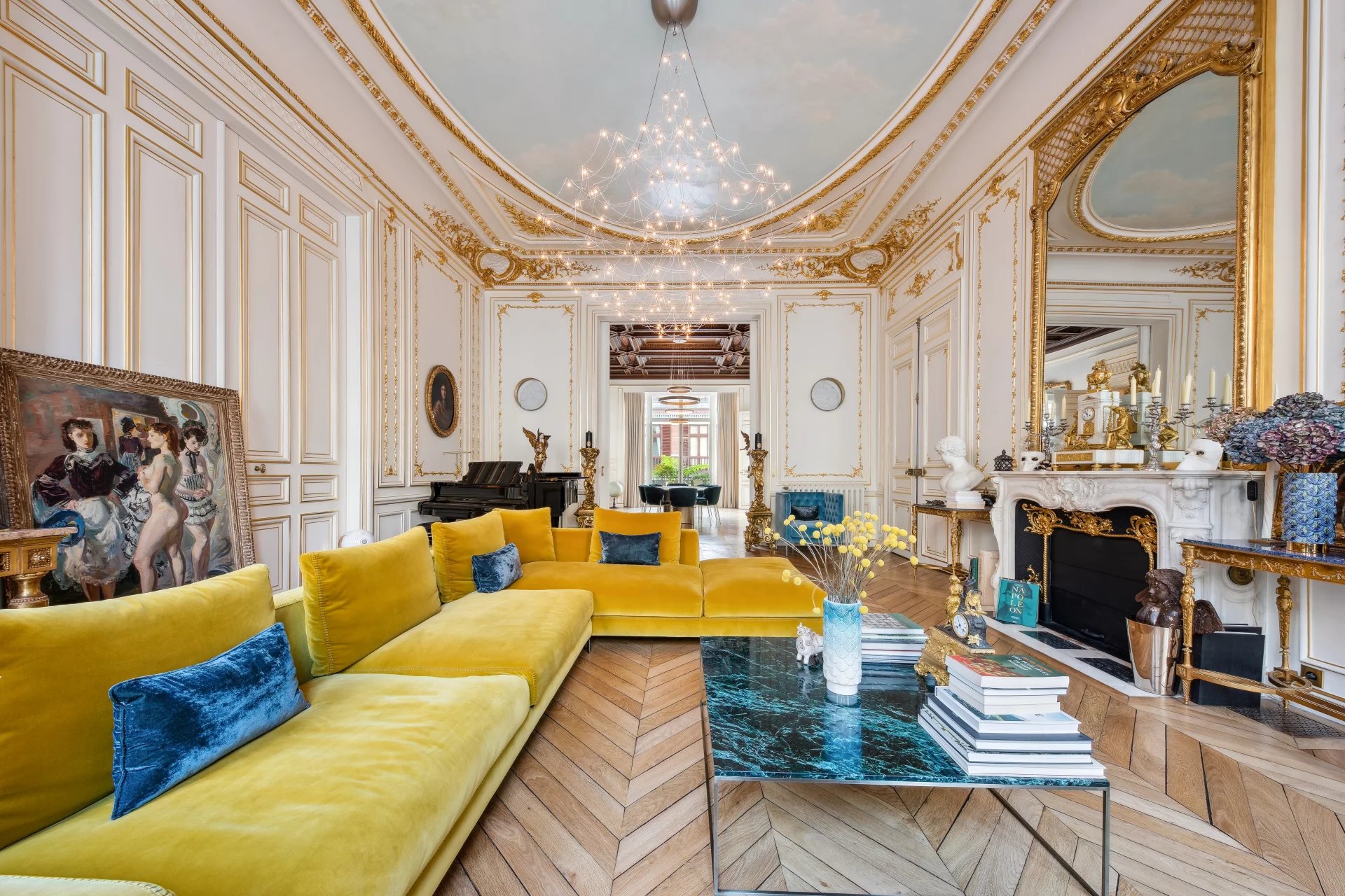 Paris 7th, Île-de-France, 75007, FR, 4 Bedrooms Bedrooms, ,1 BathroomBathrooms,Residential,For Sale,1609939